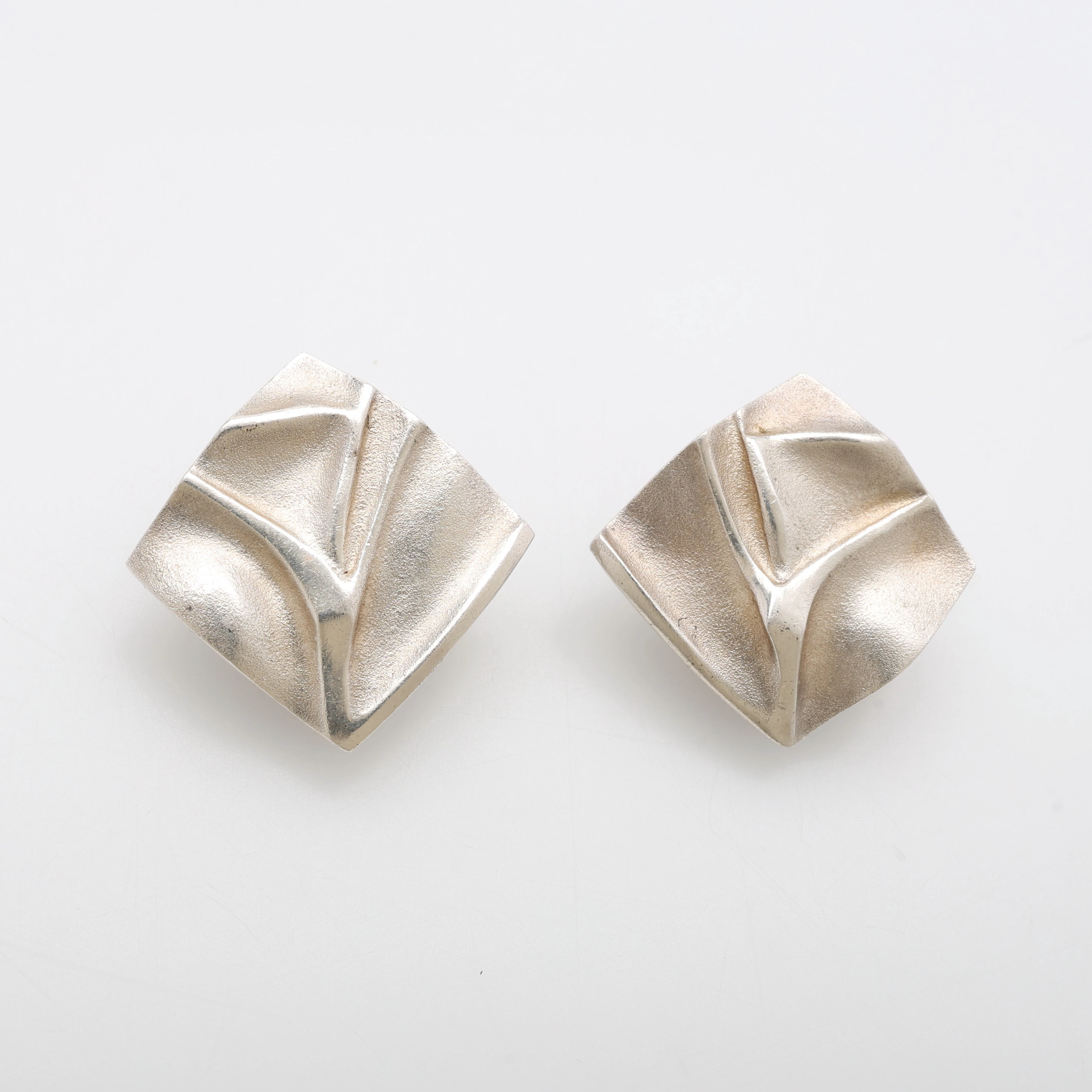 BJÖRN WECKSTRÖM. ÖRHÄNGEN, ETT PAR, STERLINGSILVER, "GELO", LAPPONIA