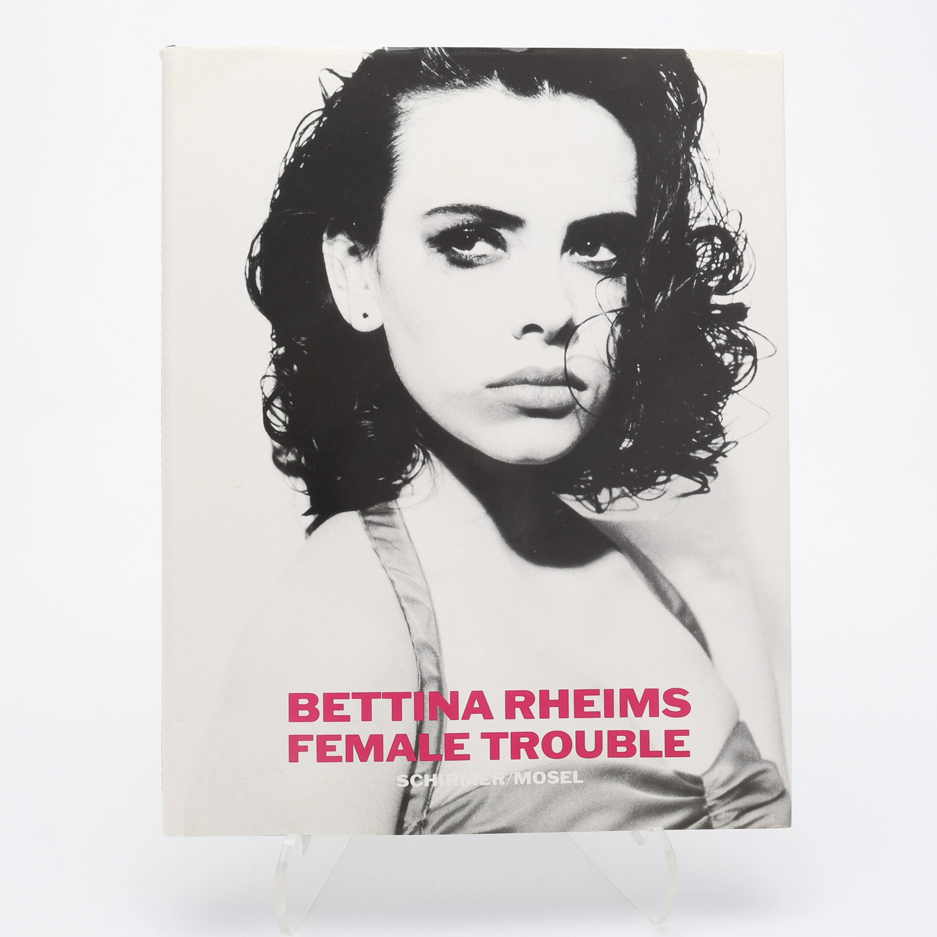 FOTO. DEN FRANSKE FOTOGRAFEN BETTINA RHEIMS "FEMALE TROUBLE" I FÖRSTA