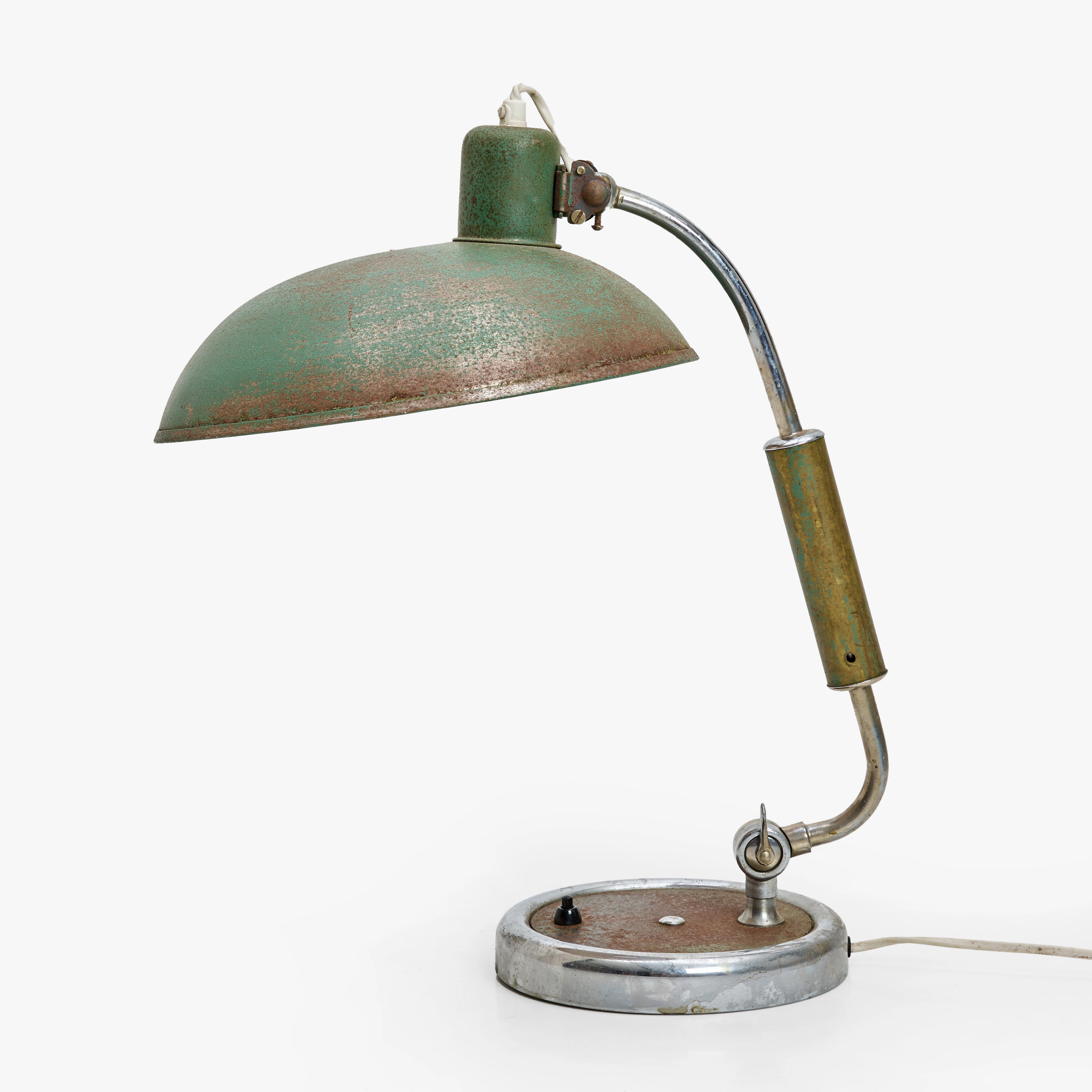 CHRISTIAN DELL. Bordslampa, modell 6632, Kaiser Idell, 1930-tal. Grönlackerat