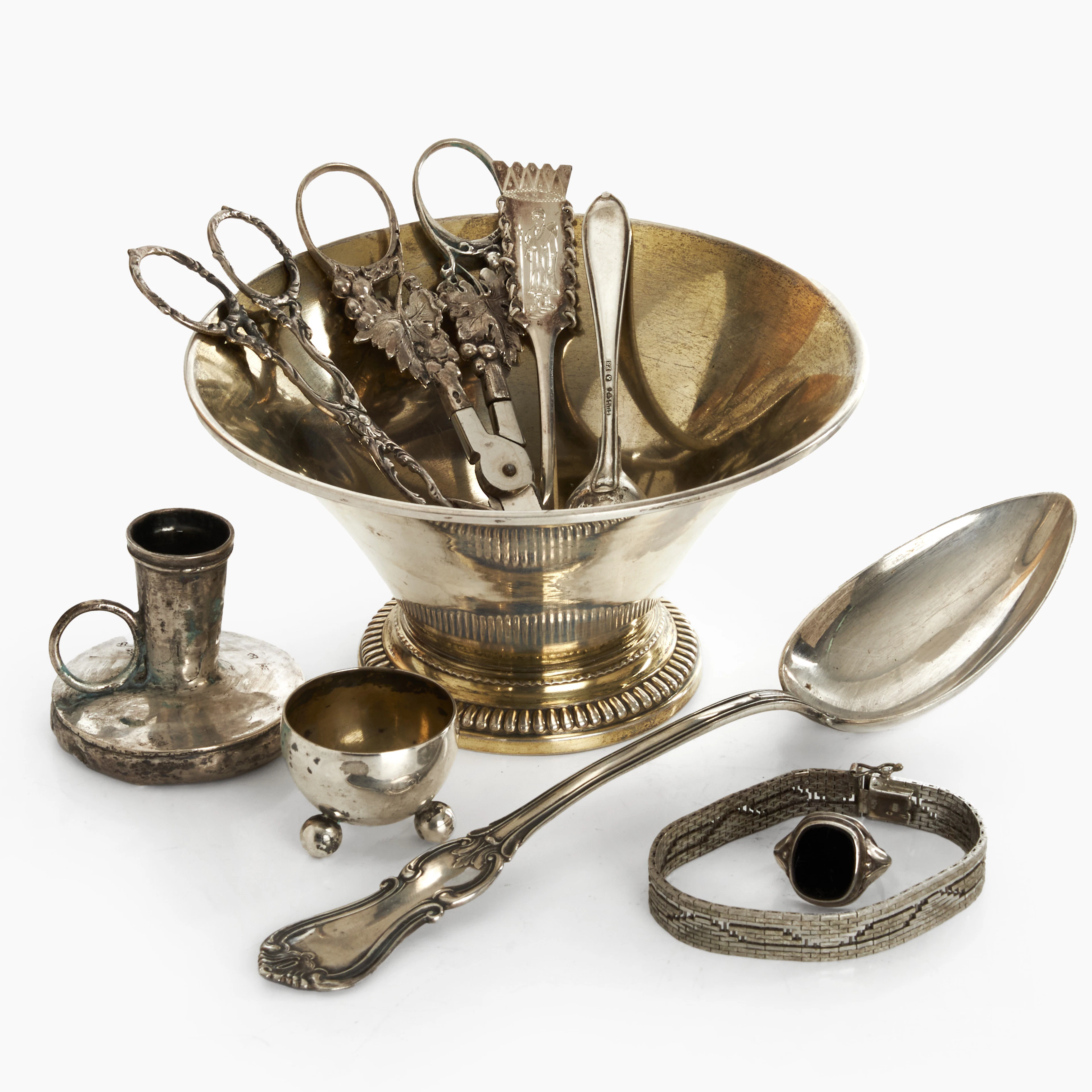 SAMLING SILVER. Skål (Mgab), Druvsax, Serveringsbestick m.m.