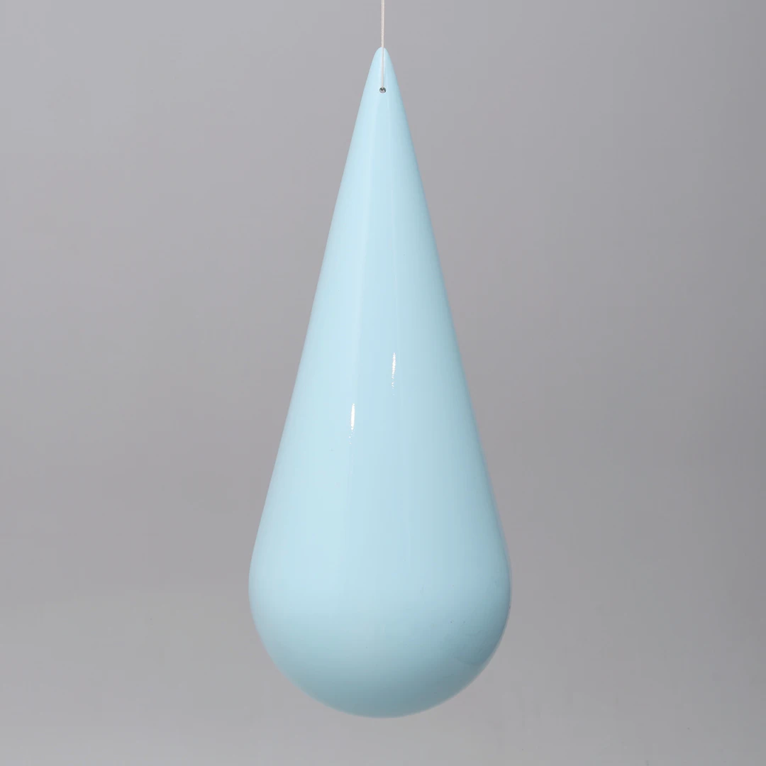 STINA EBERS 1962-2025. SKULPTUR, BEMÅLAT POLYMERMATERIAL, DROPPE, O. 2000.
