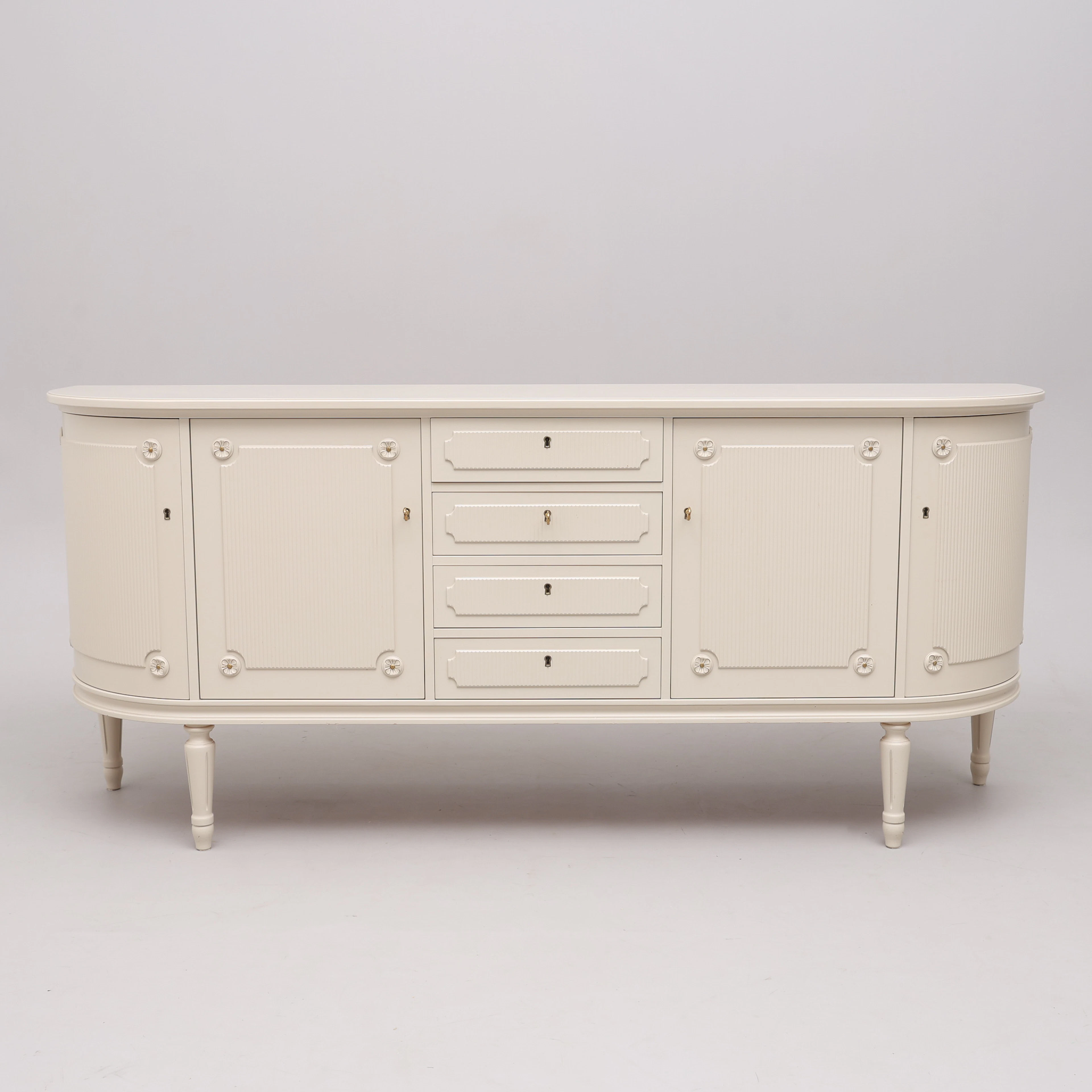 SIDEBOARD, BEMÅLAT TRÄ, GUSTAVIANSK STIL, MÖBELBONING I TIBRO, 1994.