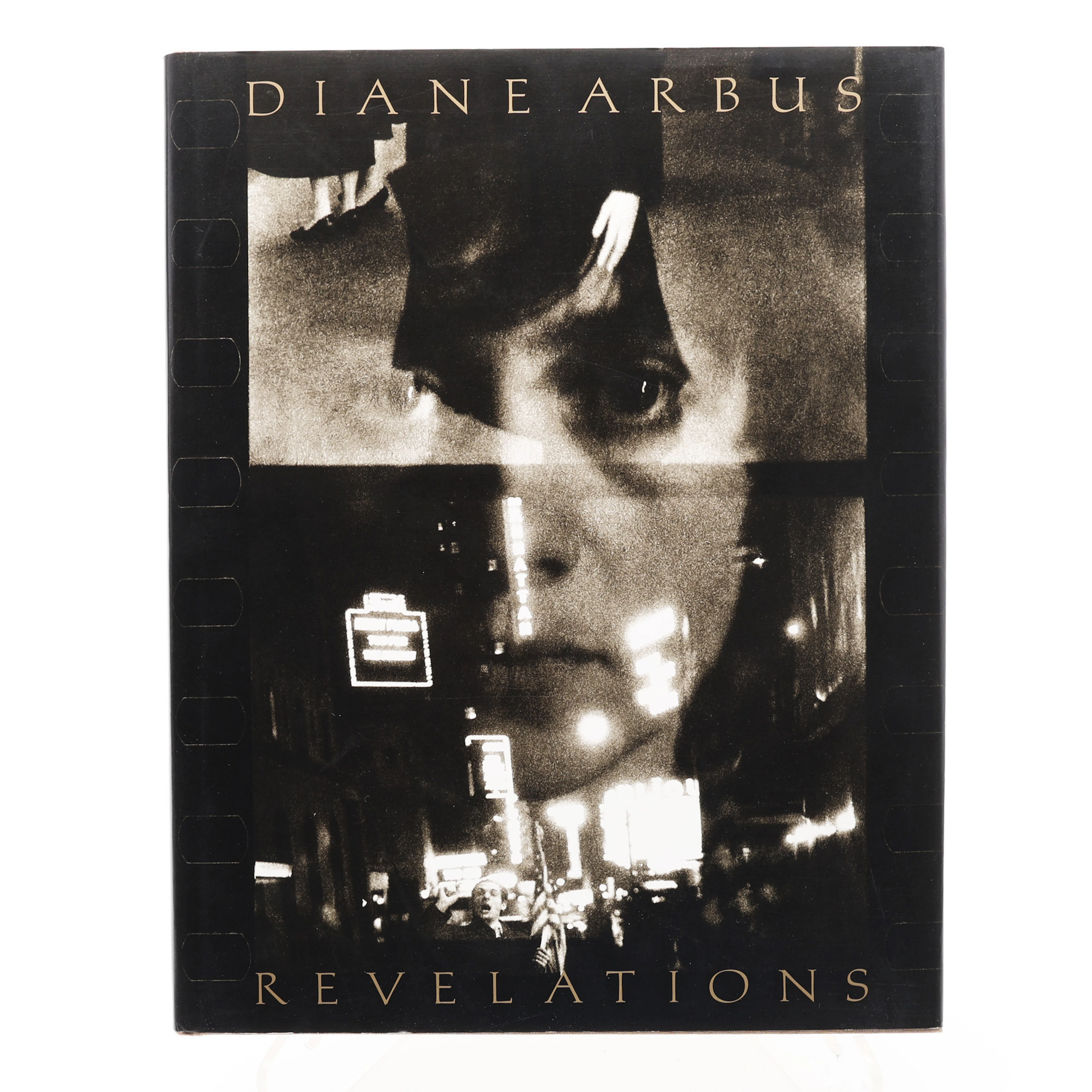 FOTO. DEN AMERIKANSKE FOTOGRAFEN DIANE ARBUS "REVELATIONS" I FÖRSTA