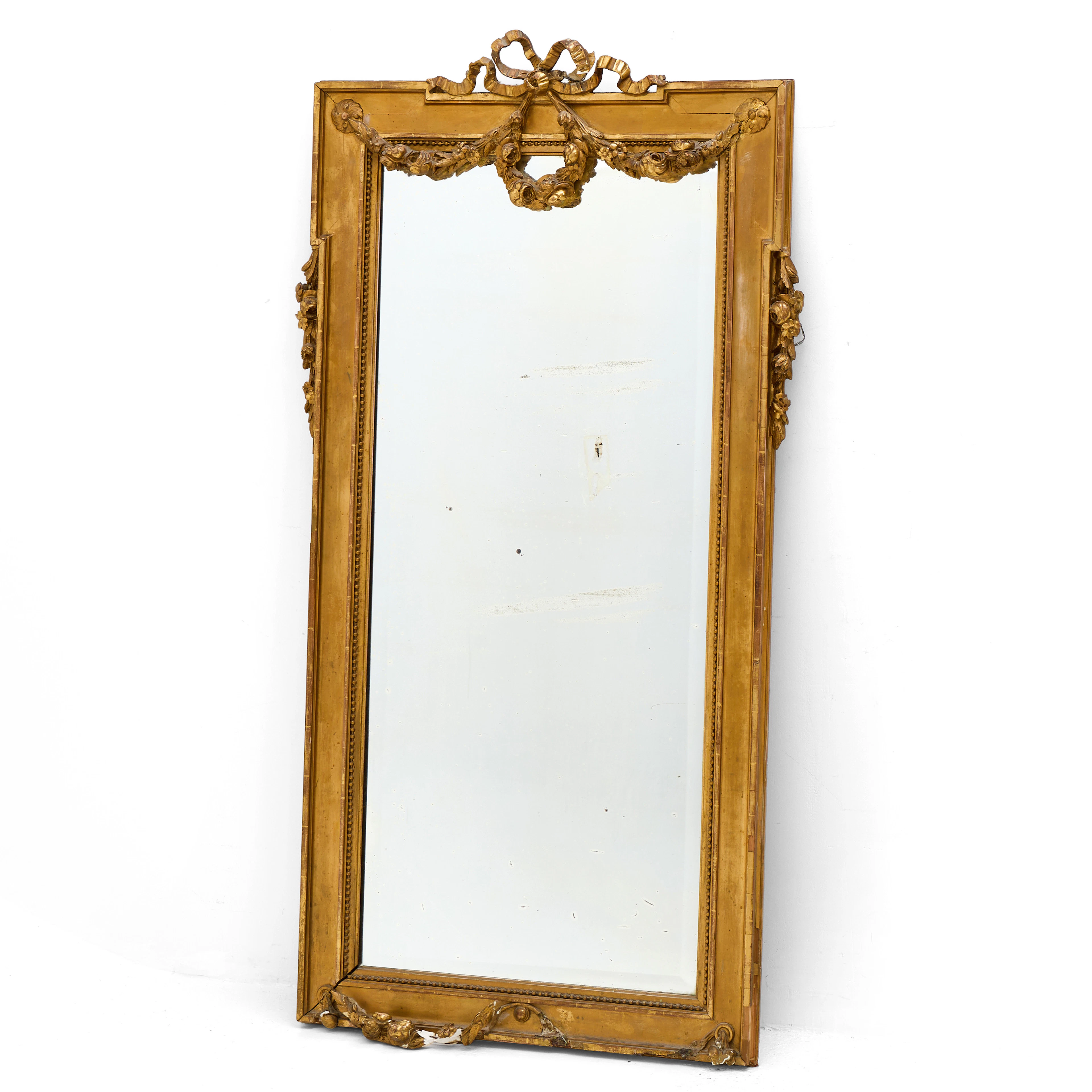 SPEGEL, gustaviansk stil, 18/1900-tal, dekor i pastellage, bronserad