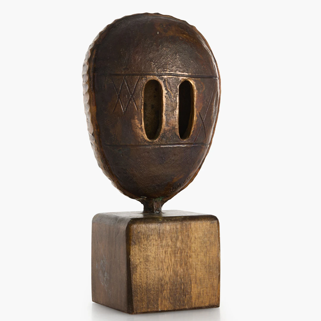 RUNO LETTE JOHANSON (1908-1981). Samisk trumma, skulptur, patinerad