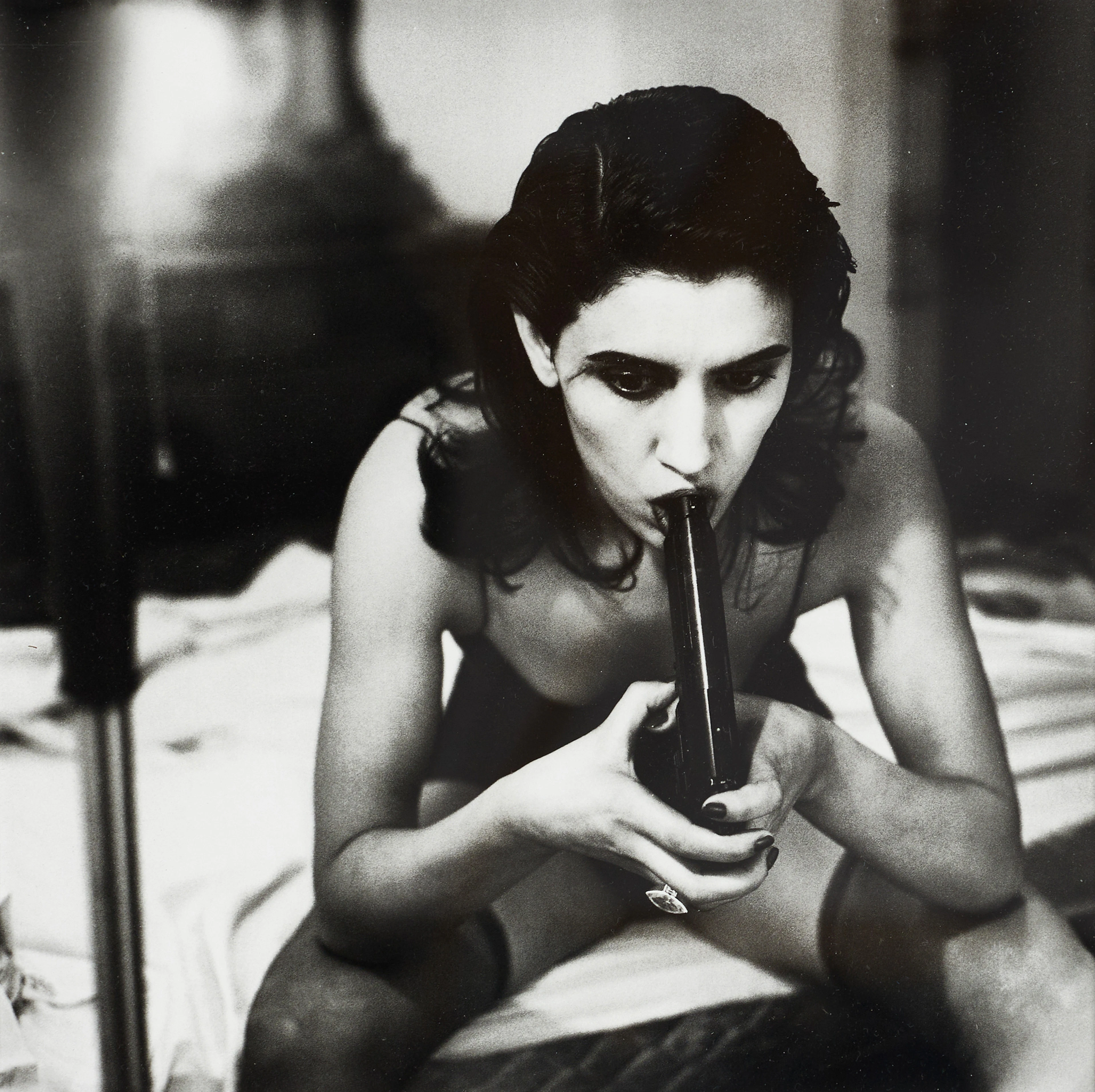 HELMUT NEWTON. efter, "Jo Champa, Hotel Chelsea, New York 1988", ur