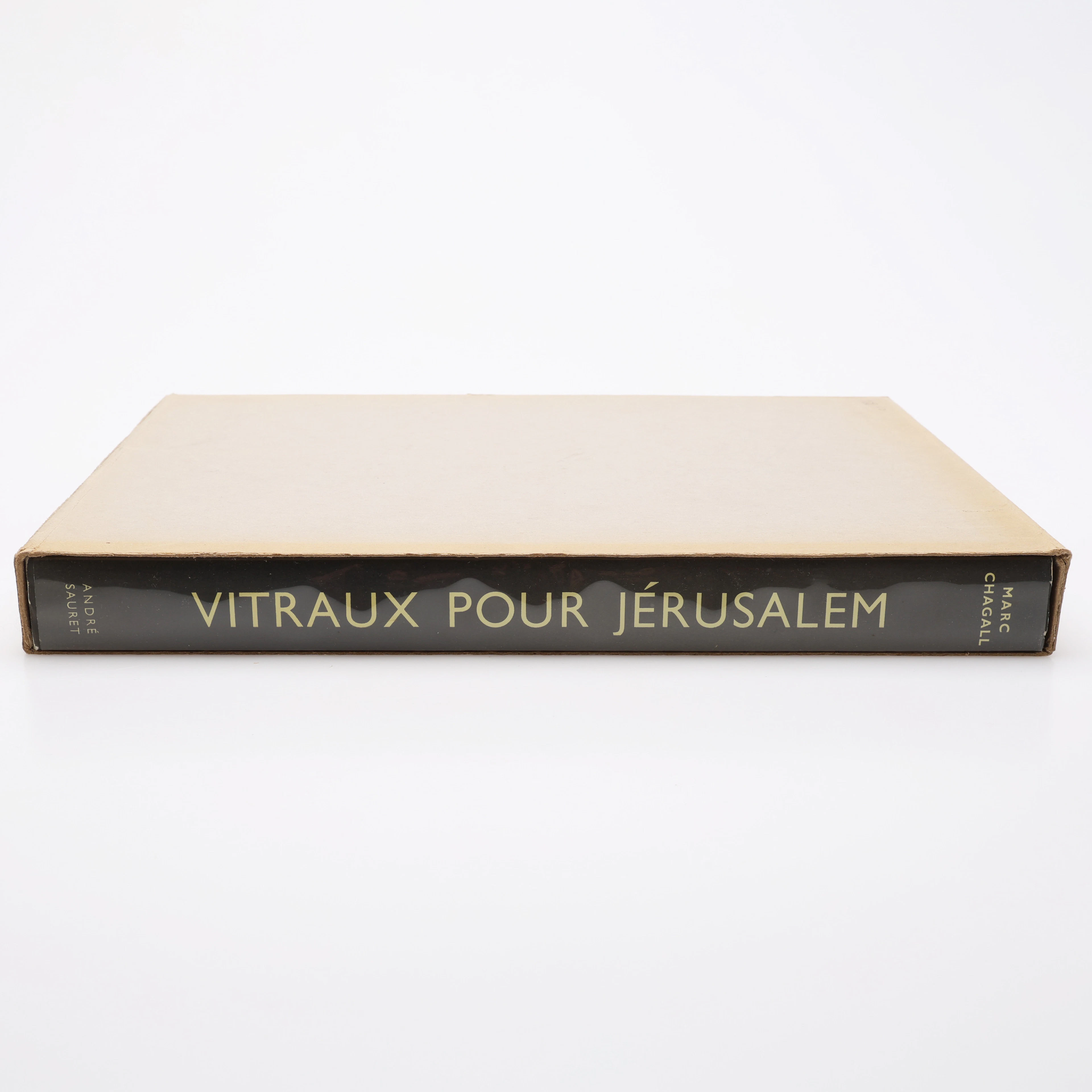 MODERNISM. MARC CHAGALLS VITRAUX POUR JERUSALEM MED TVÅ ORIGINALLITOGRAFIER
