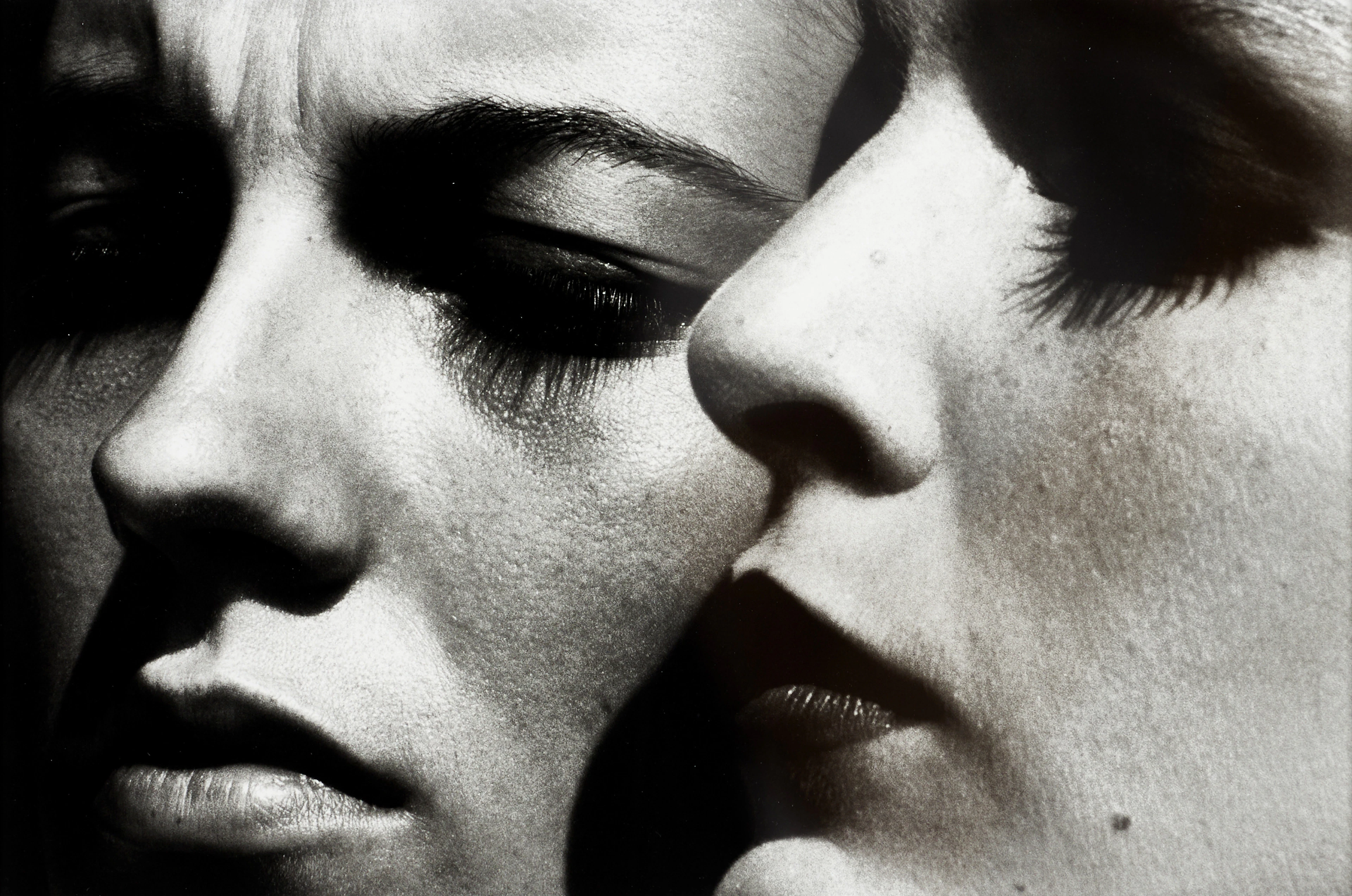 HELMUT NEWTON. efter, "Italian Vogue, Bordighera, taly 1982", ur boken