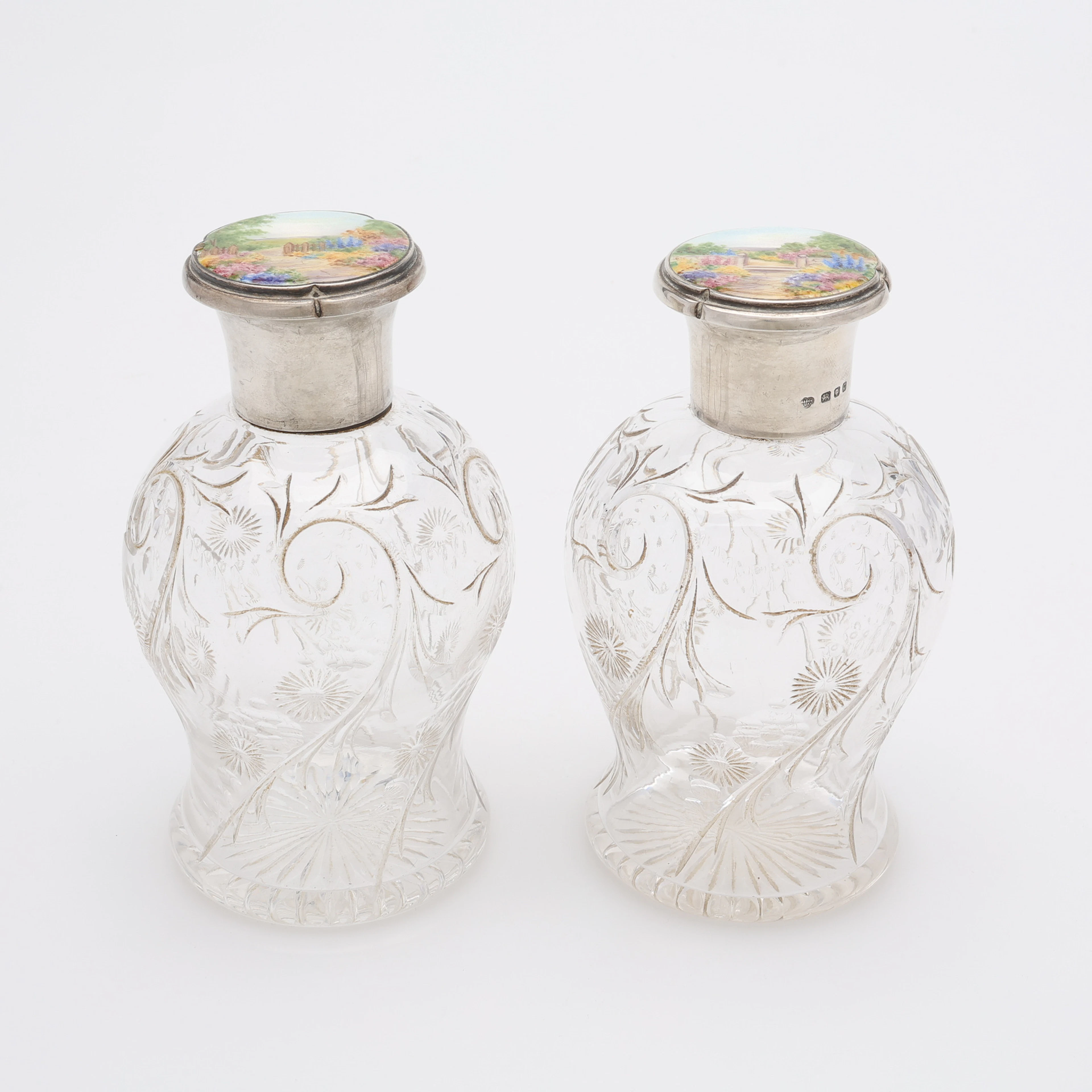 FLASKOR, 2 ST, GLAS MED SILVERMONTERINGAR MED EMALJARBETEN, GOLDSMITHS