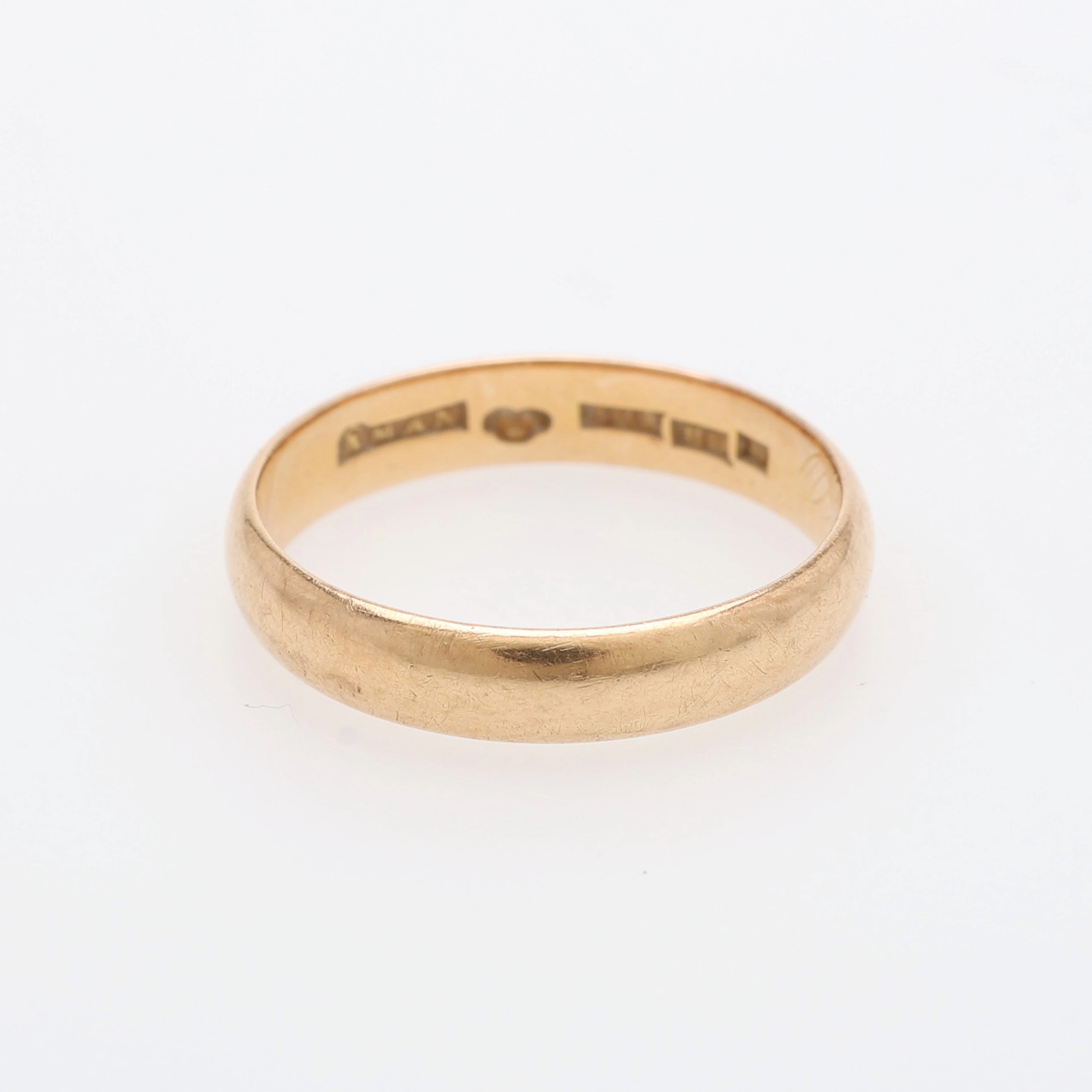 RING, SLÄTMODELL, 18K GULD, VIKT CA 4 GRAM.