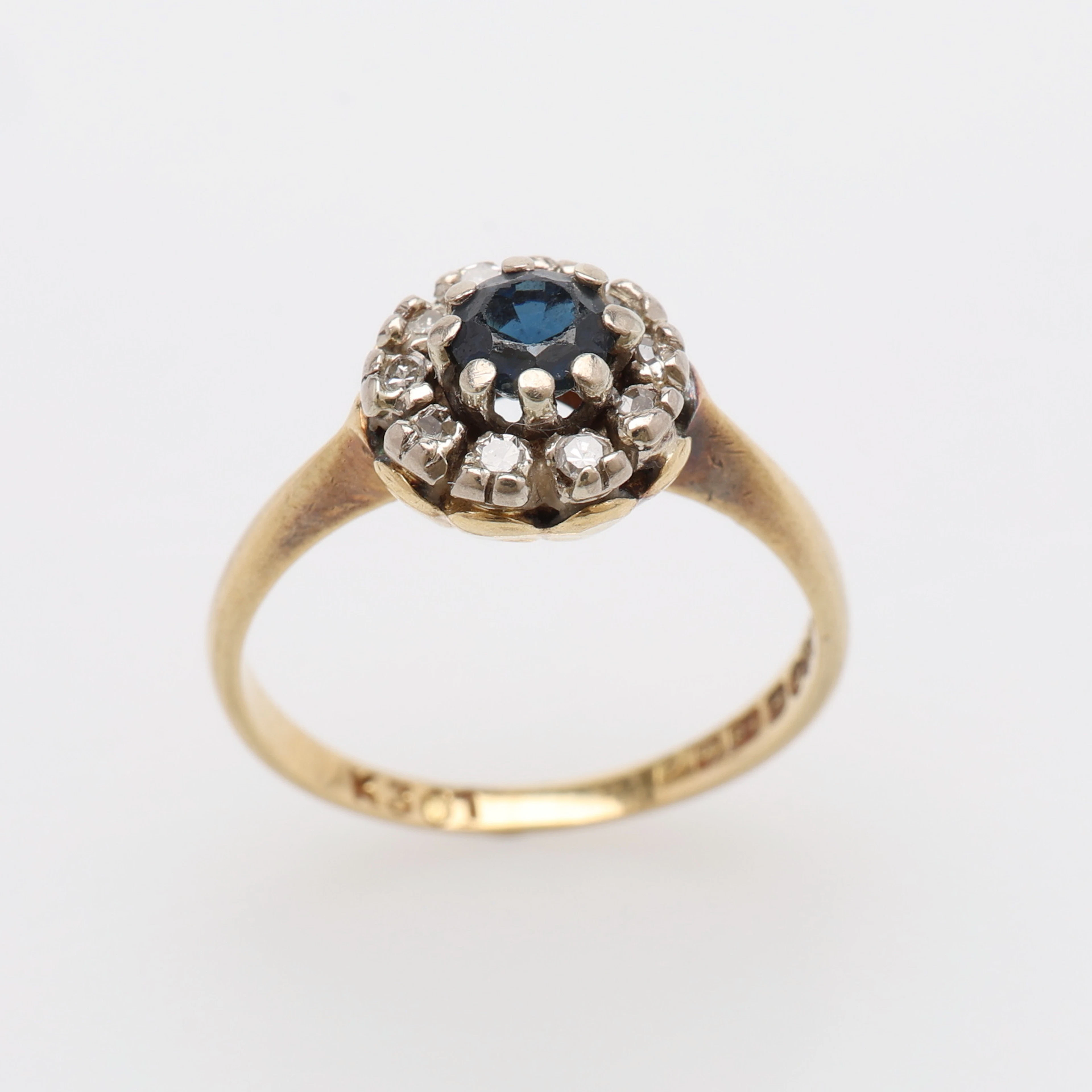 RING, 18K GULD, TOPAS & SMÅ GAMMALSLIPADE DIAMANTER, BIRMINGHAM, 1963