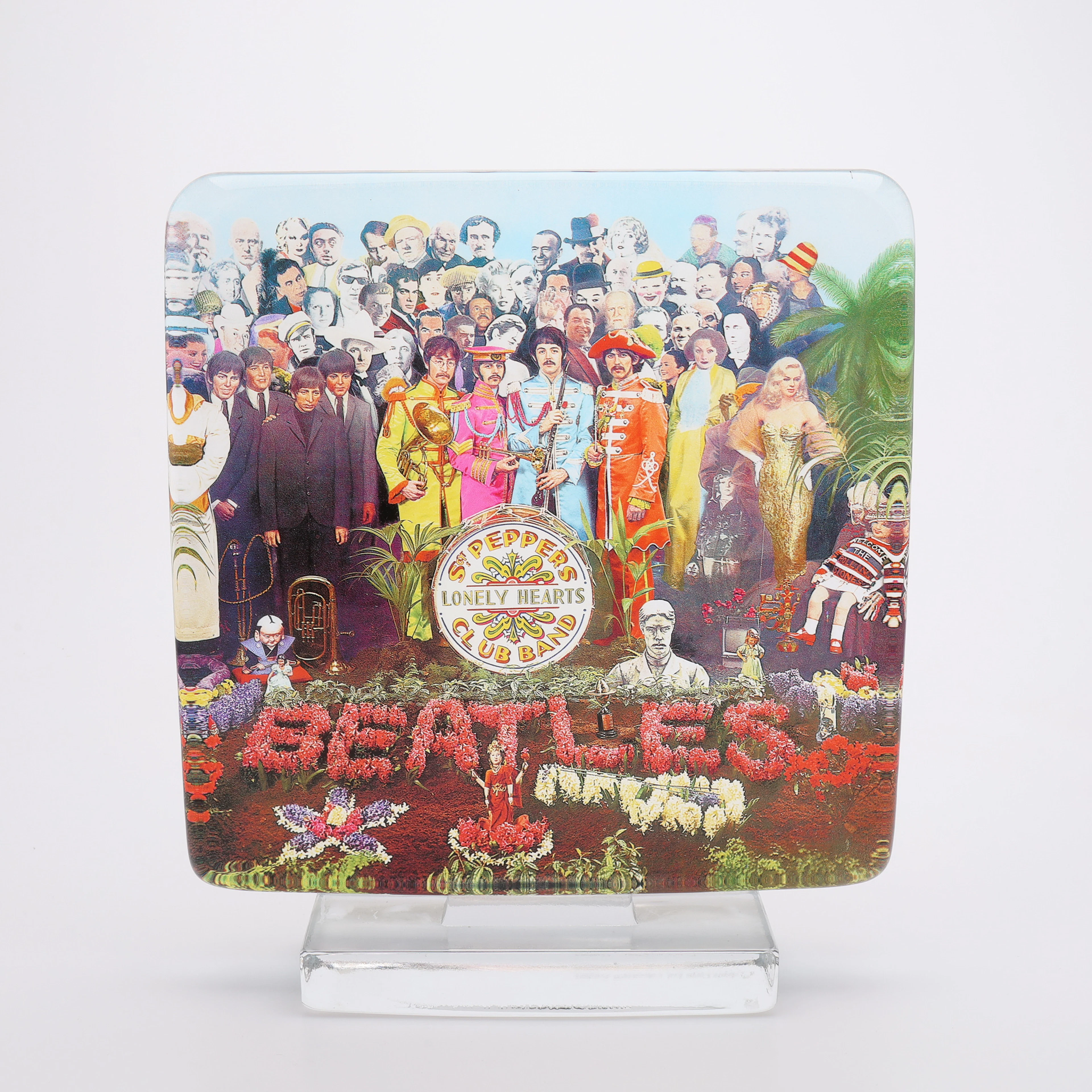 GLASSKULPTUR, SERGEANT PEPPER'S LONELY HEARTS CLUB, MAGNOR, NORGE