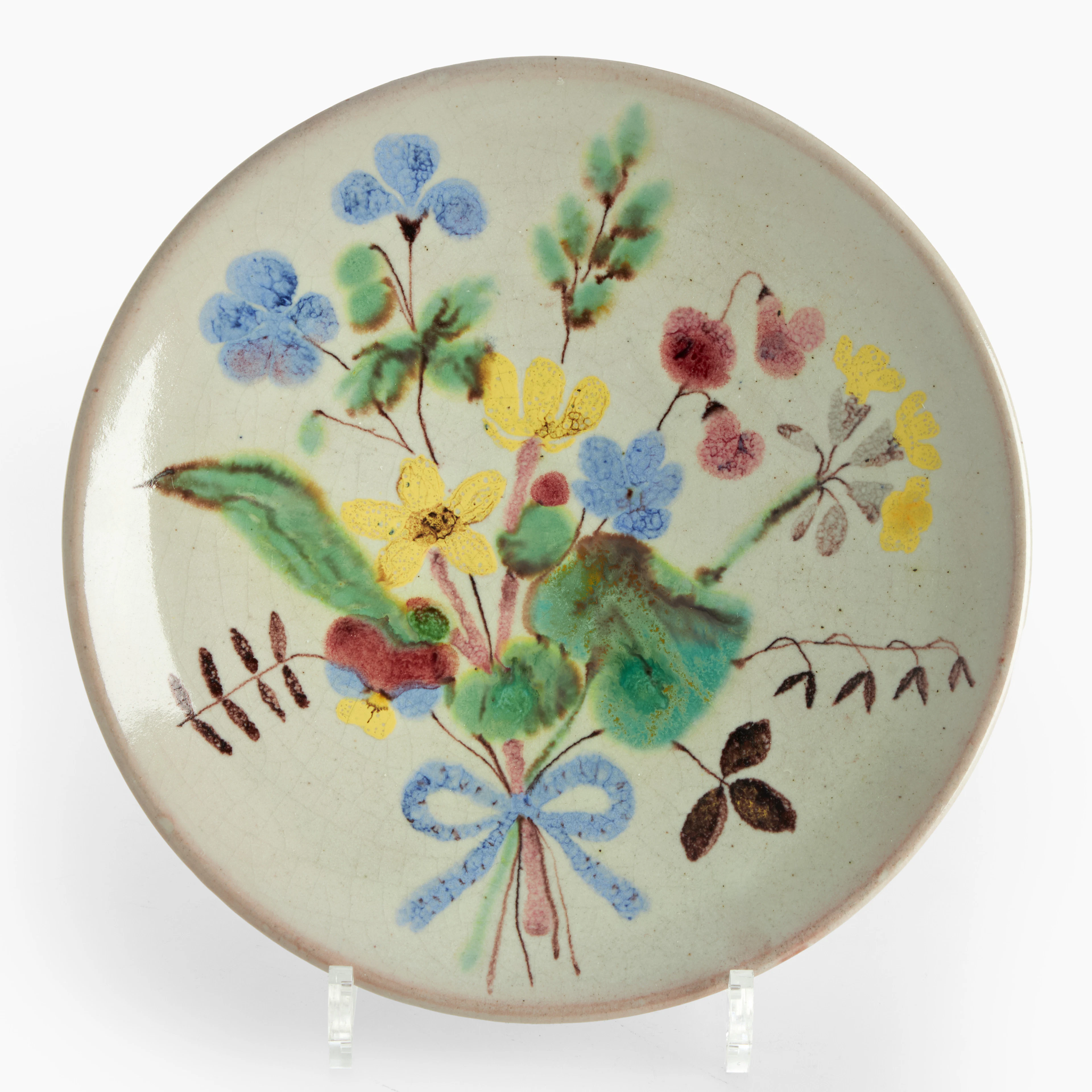 LISBET JOBS (1909–1961). Fat, glaserat lergods, polykrom blomsterdekor