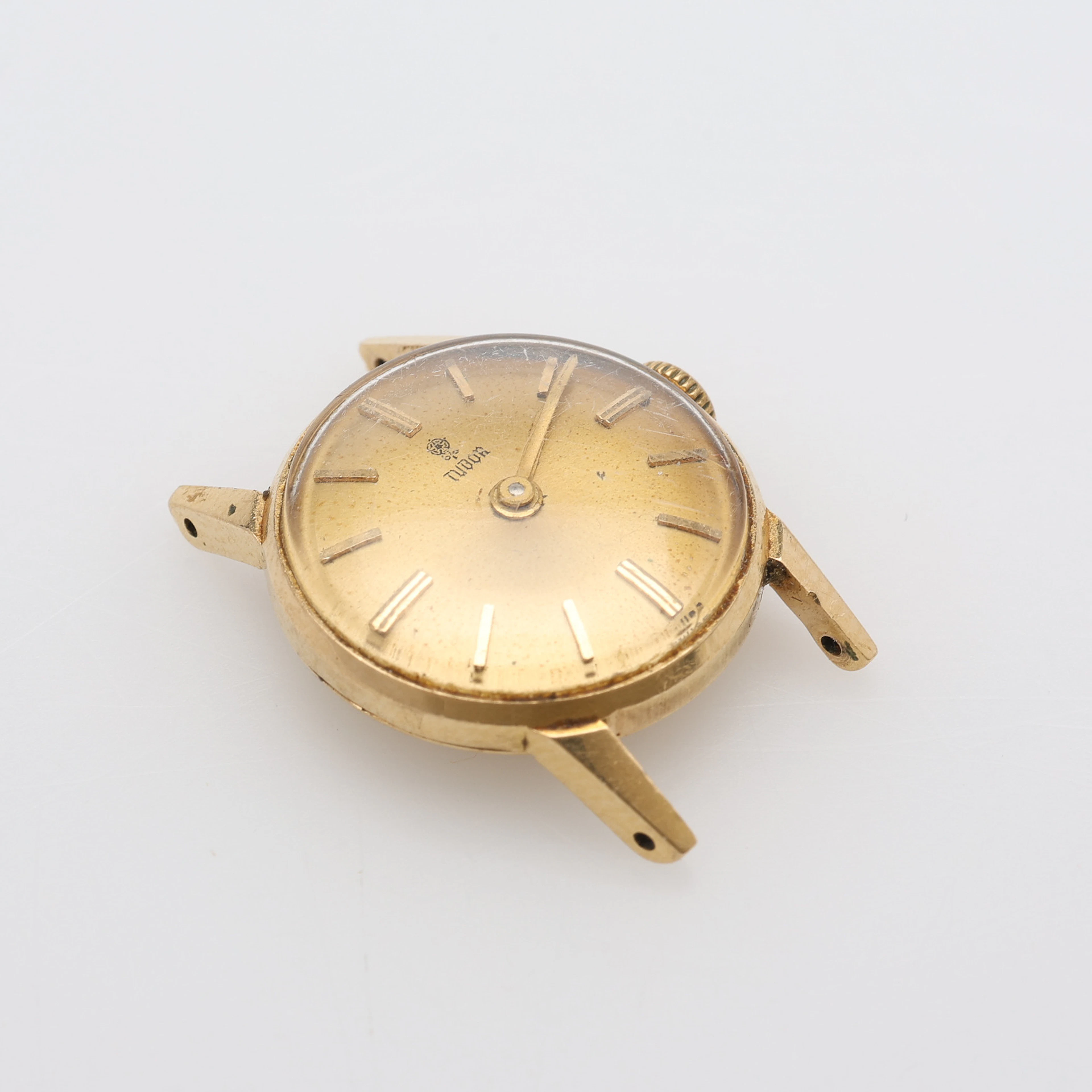DAMARMBANDSUR, 18 K, Tudor, mekaniskt uppdrag, totalt 7,9 g.