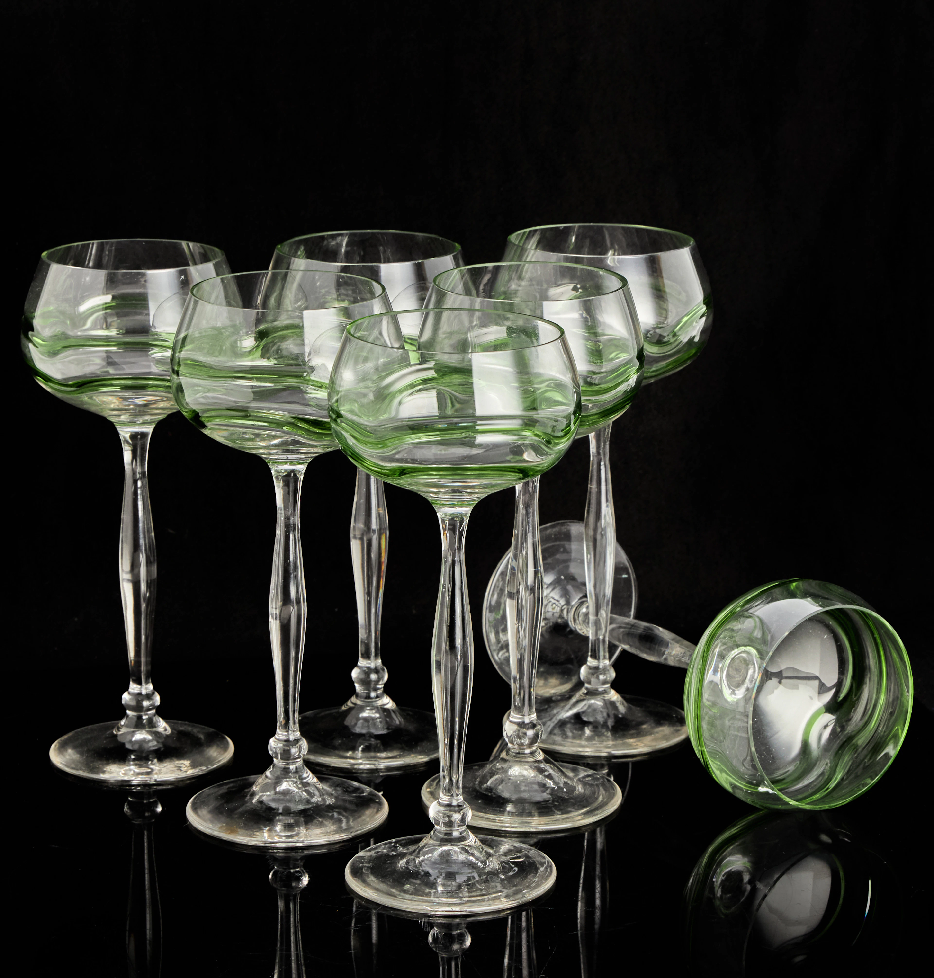 HANS CHRISTIANSEN. Vitvinsglas, 6 + 1, "Liane", Theresienthal, Jugendstil.