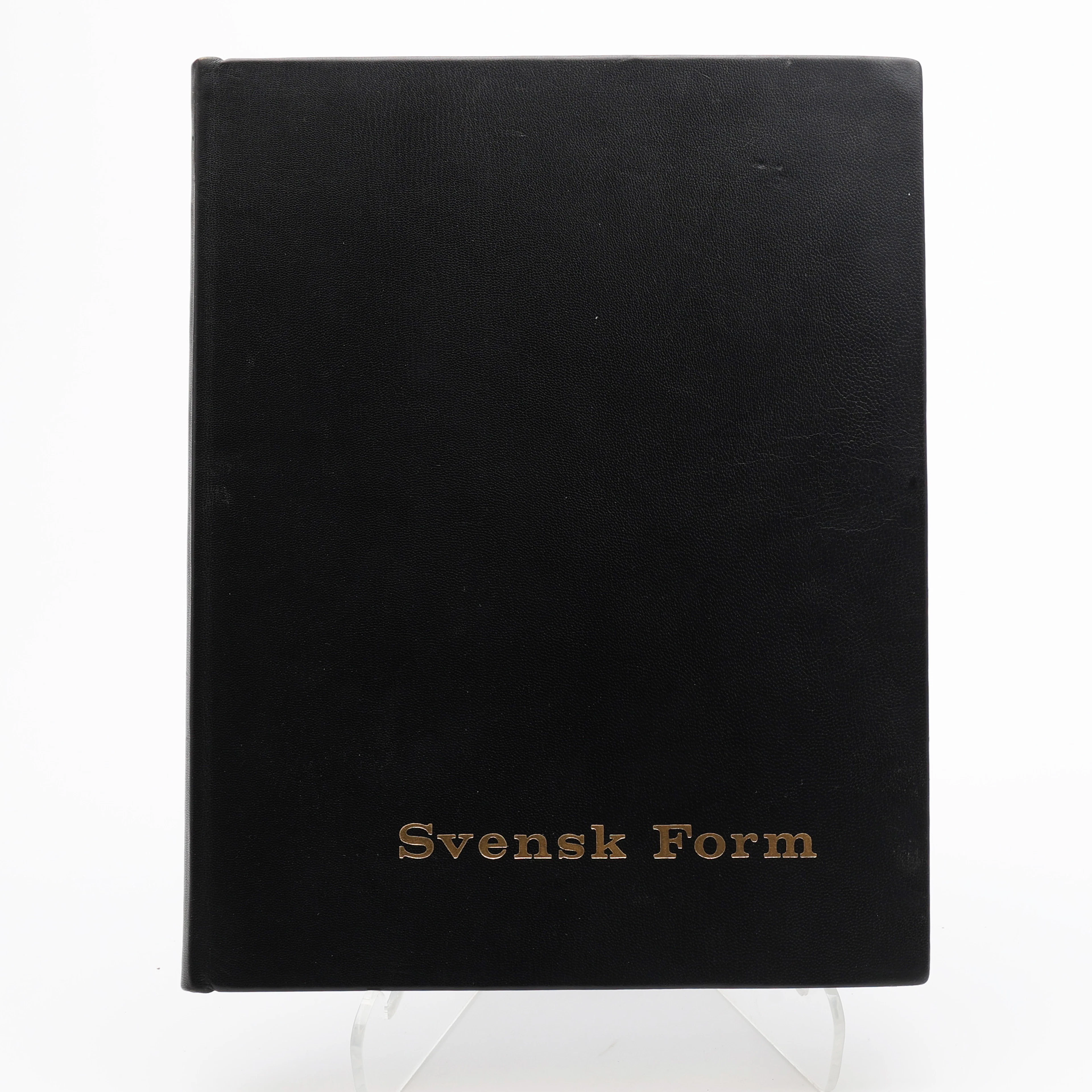 BIBLIOFILI. DEN RIKT ILLUSTRERADE SVENSK FORM MED EN SIGNERAD ORIGINALLITOGRAFI