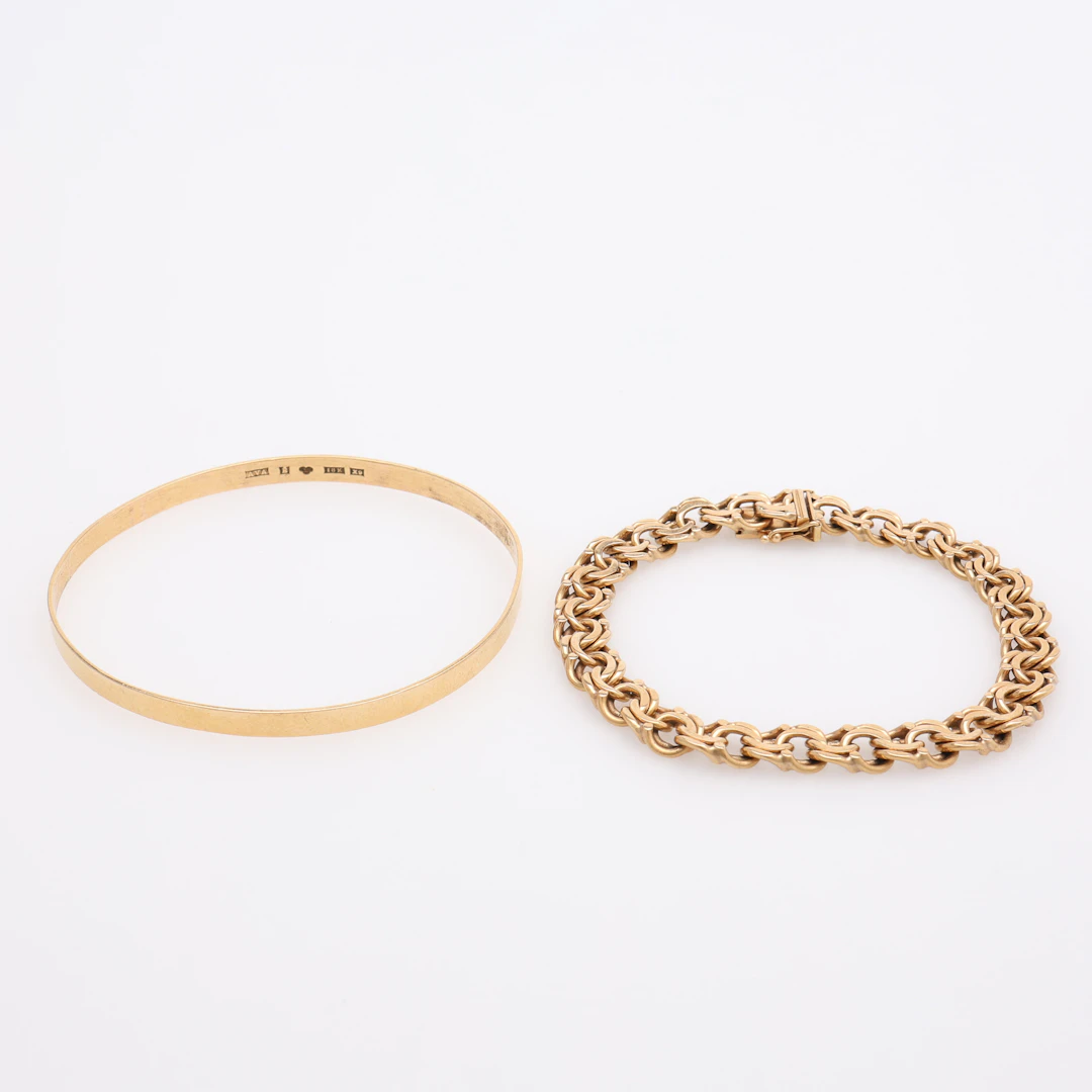 ARMBAND, TVÅ STYCKEN, 18K GULD, TOTAL VIKT CA 34,1 GRAM.