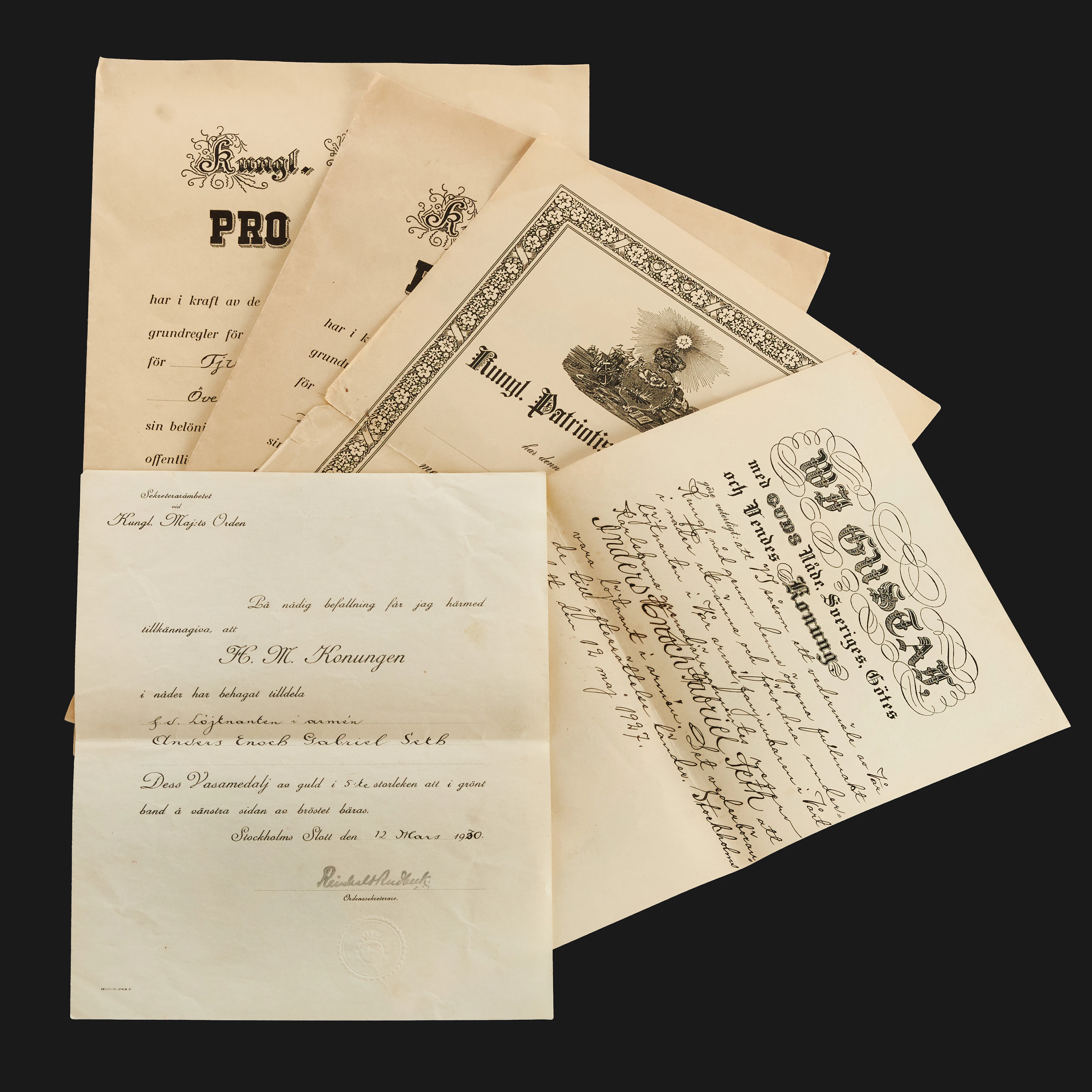 HANDSKRIFTER, KUNGLIGA BREV, Gustav V, Pro Patria mfl, (5 st).