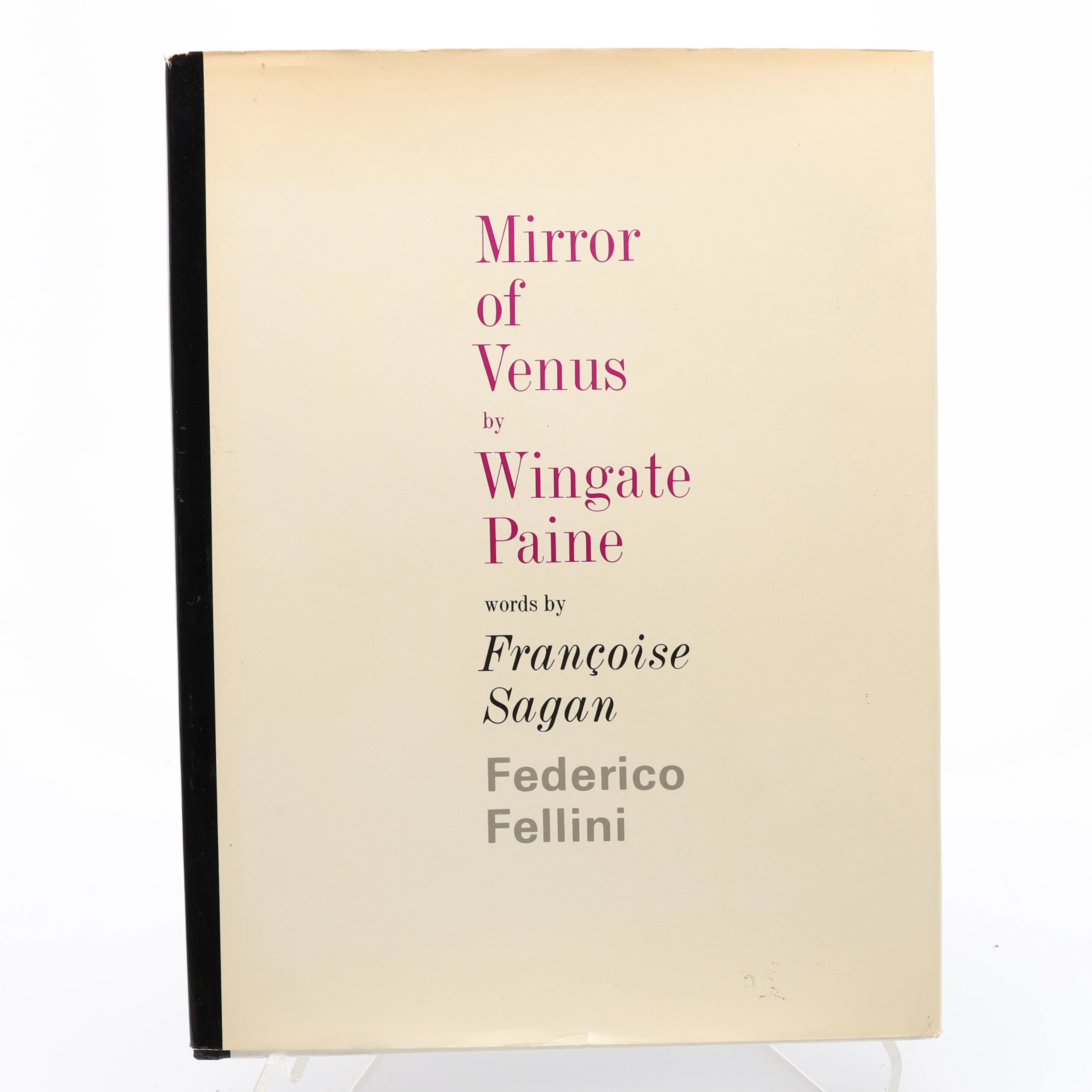 FOTO. MIRROR OF VENUS - A LOVE STORY MED FOTO AV WINGATE PAINE OCH