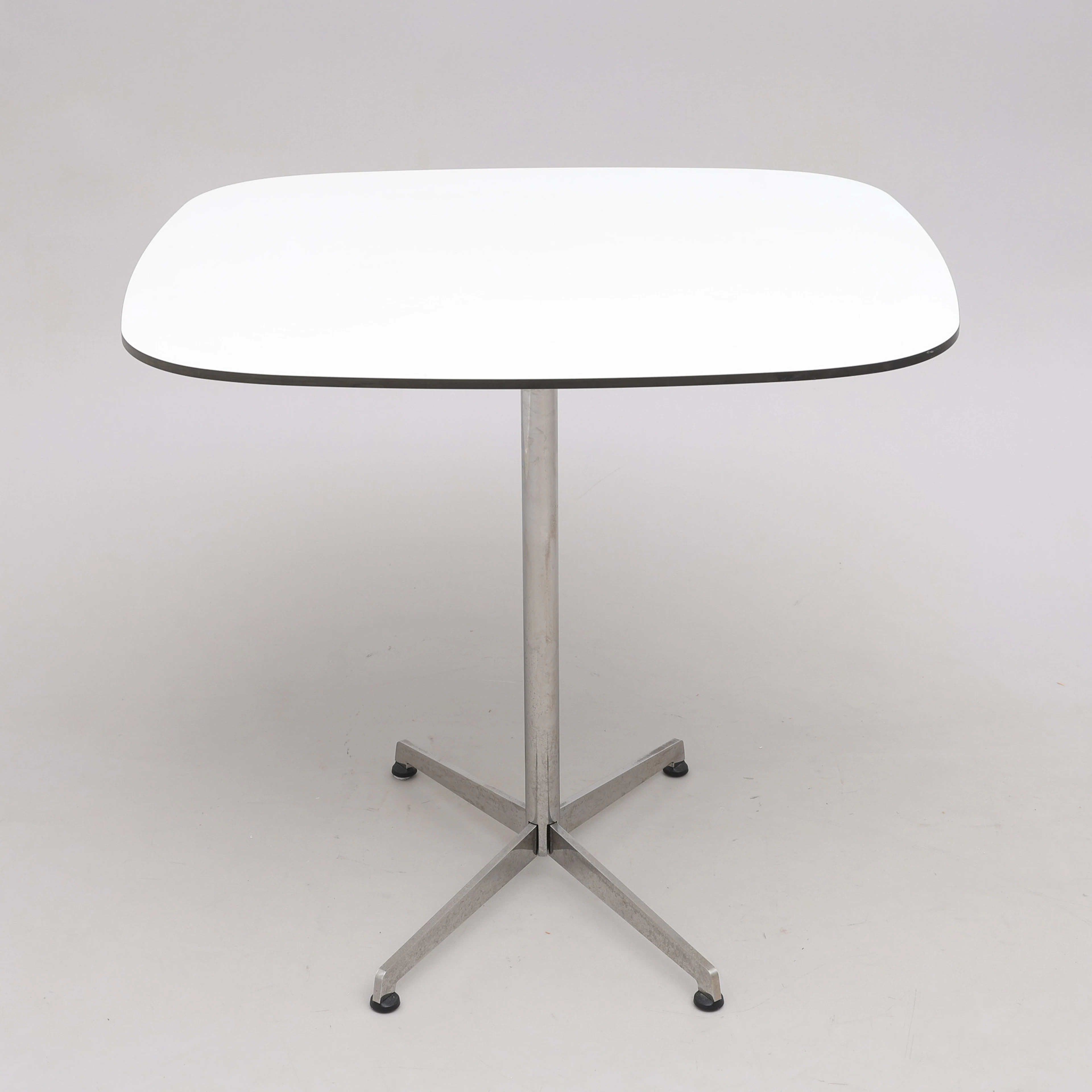 GUNILLA ALLARD. BORD, STÅL & VIT LAMINAT, "COOPER", FÖR LAMMHULTS.