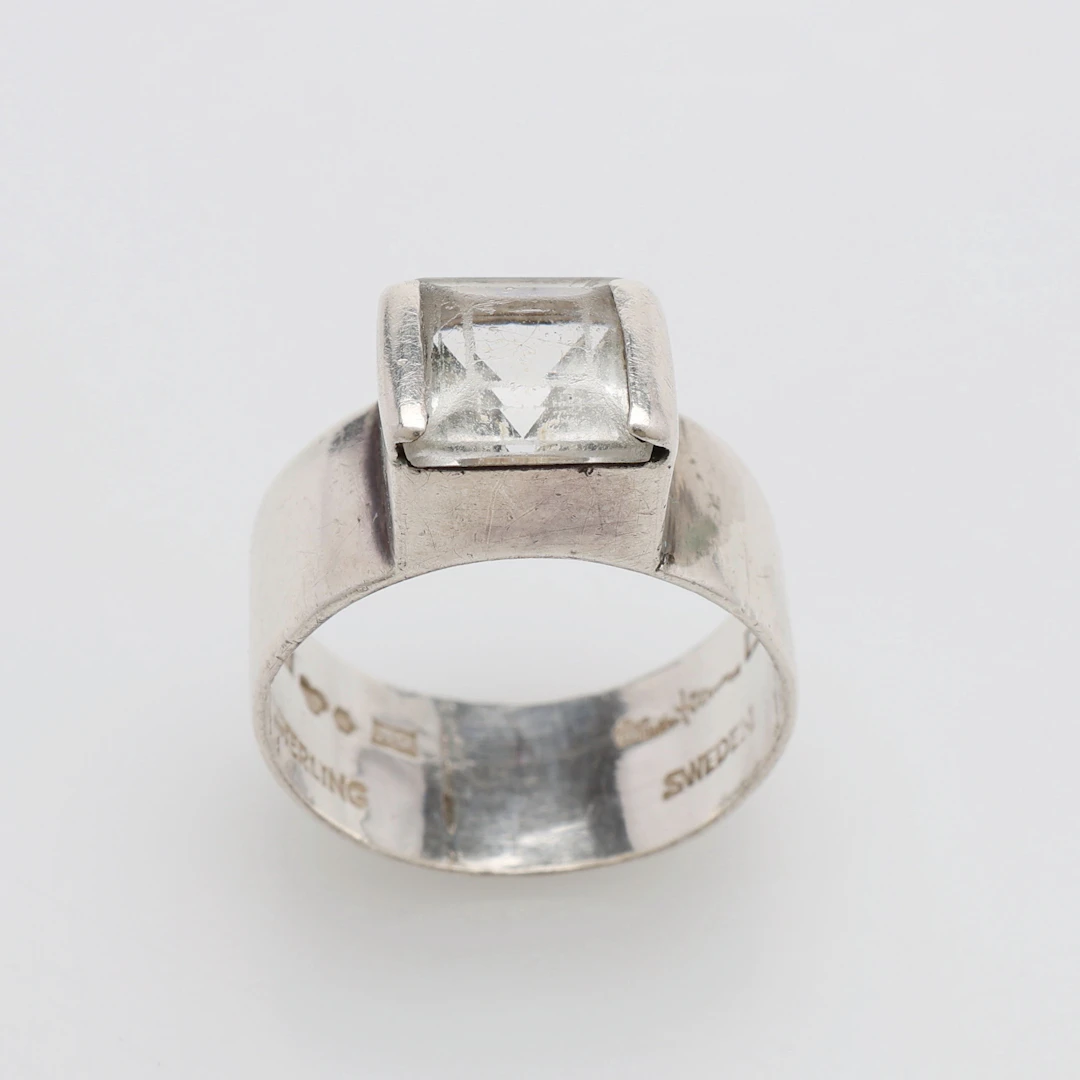 WIWEN NILSSON. RING, STERLINGSILVER OCH BERGKRISTALL.