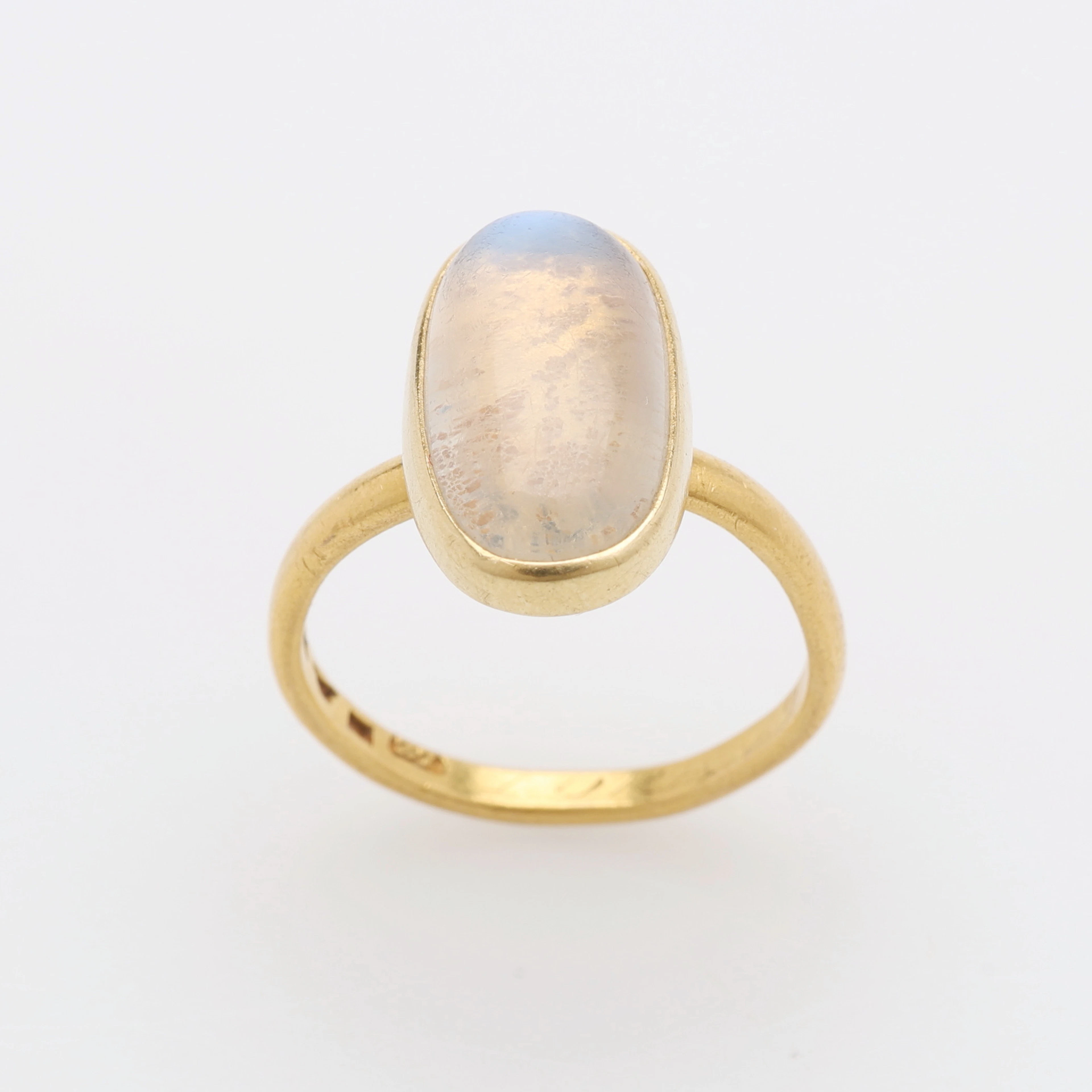 RING, GULD 23 K, MÅNSTEN, TOTAL VIKT 5 GRAM.