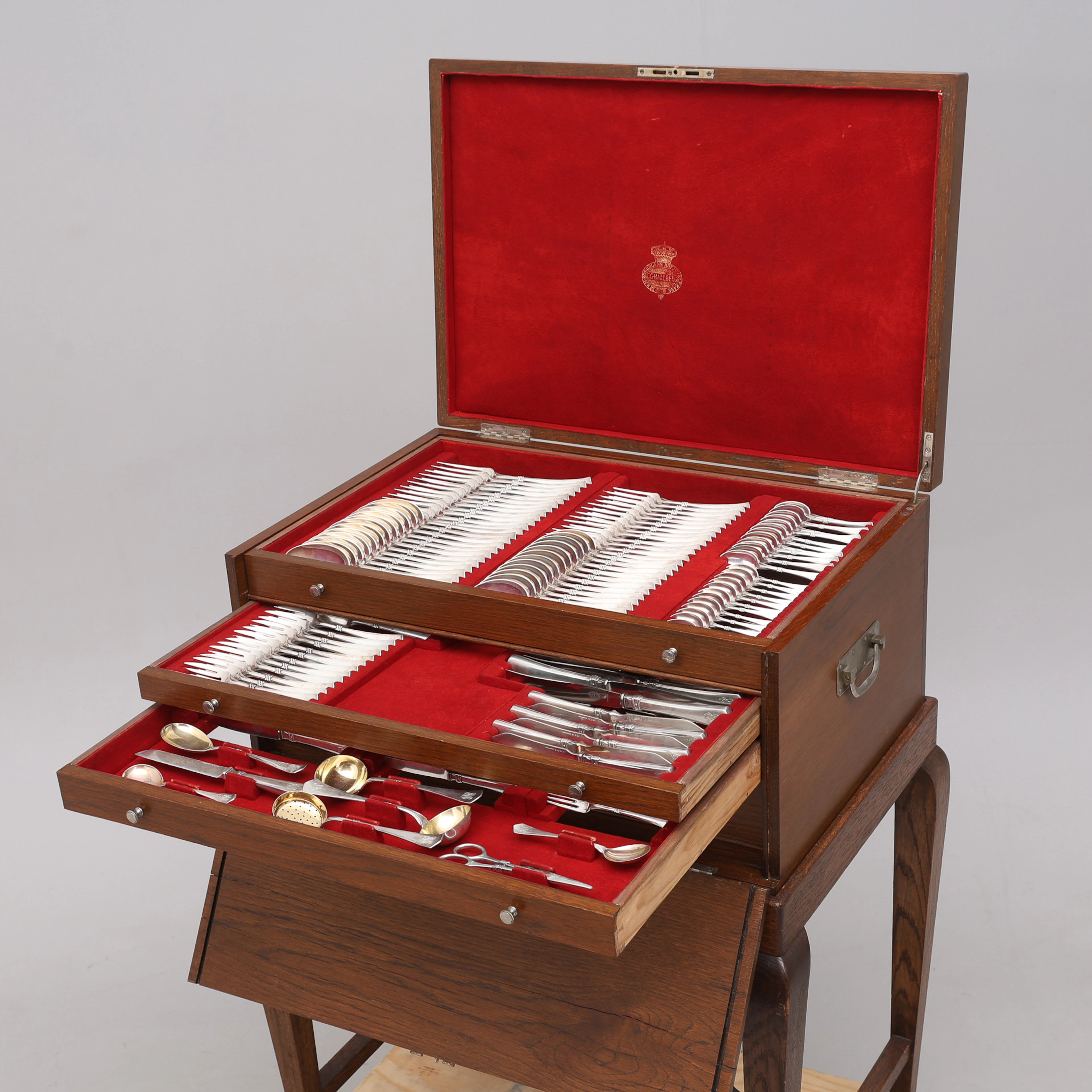 BESTICKUPPSÄTTNING, 157 DELAR, C.G Hallberg, silver, 1910, Med silverschatull