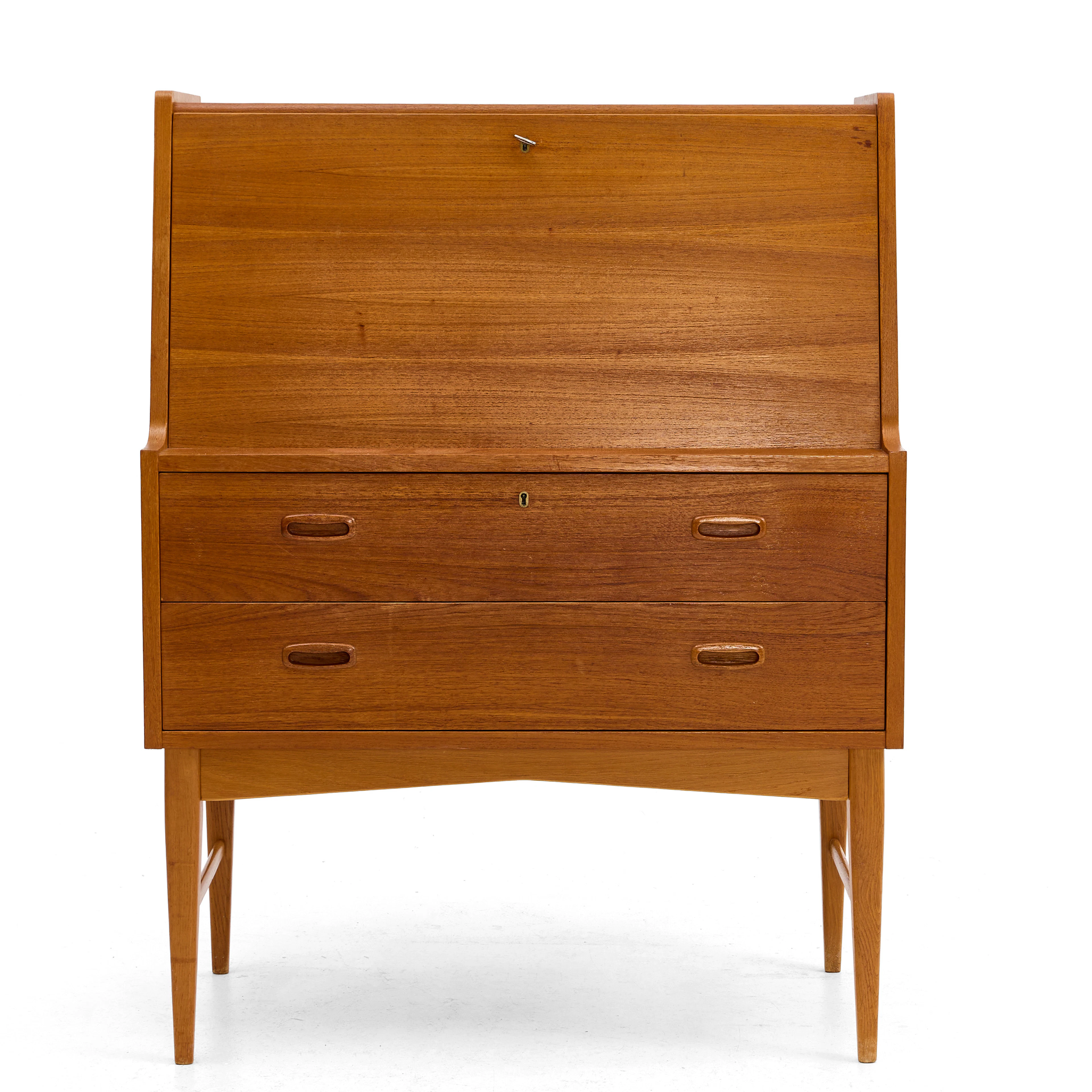 SEKRETÄR, teak, 1950-tal. Inredning med lådor, fack och sminkspegel.