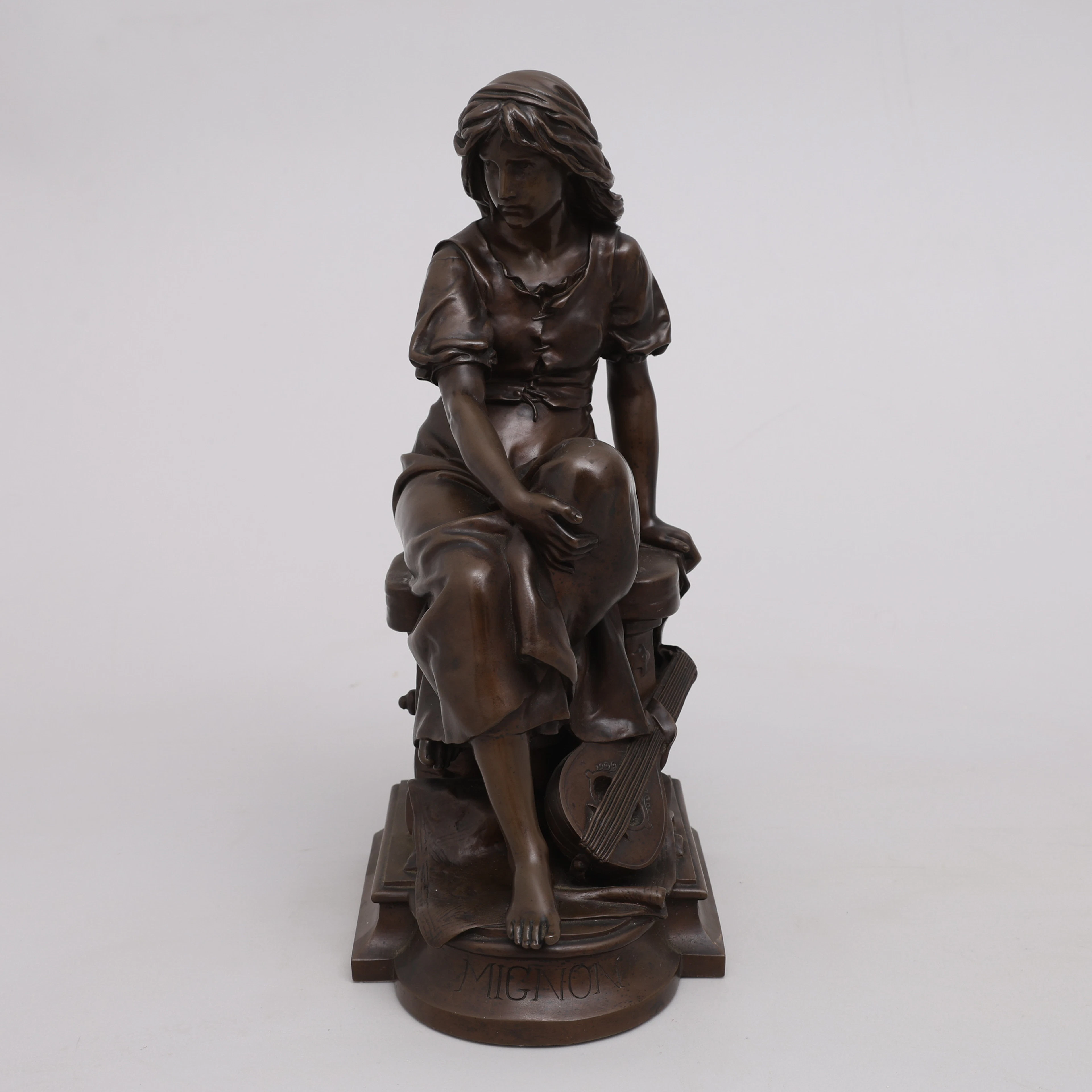 EUGÈNE AIZELIN (1821-1902). SKULPTUR, PATINERAD BRONS, "MIGNON", FONDEUR