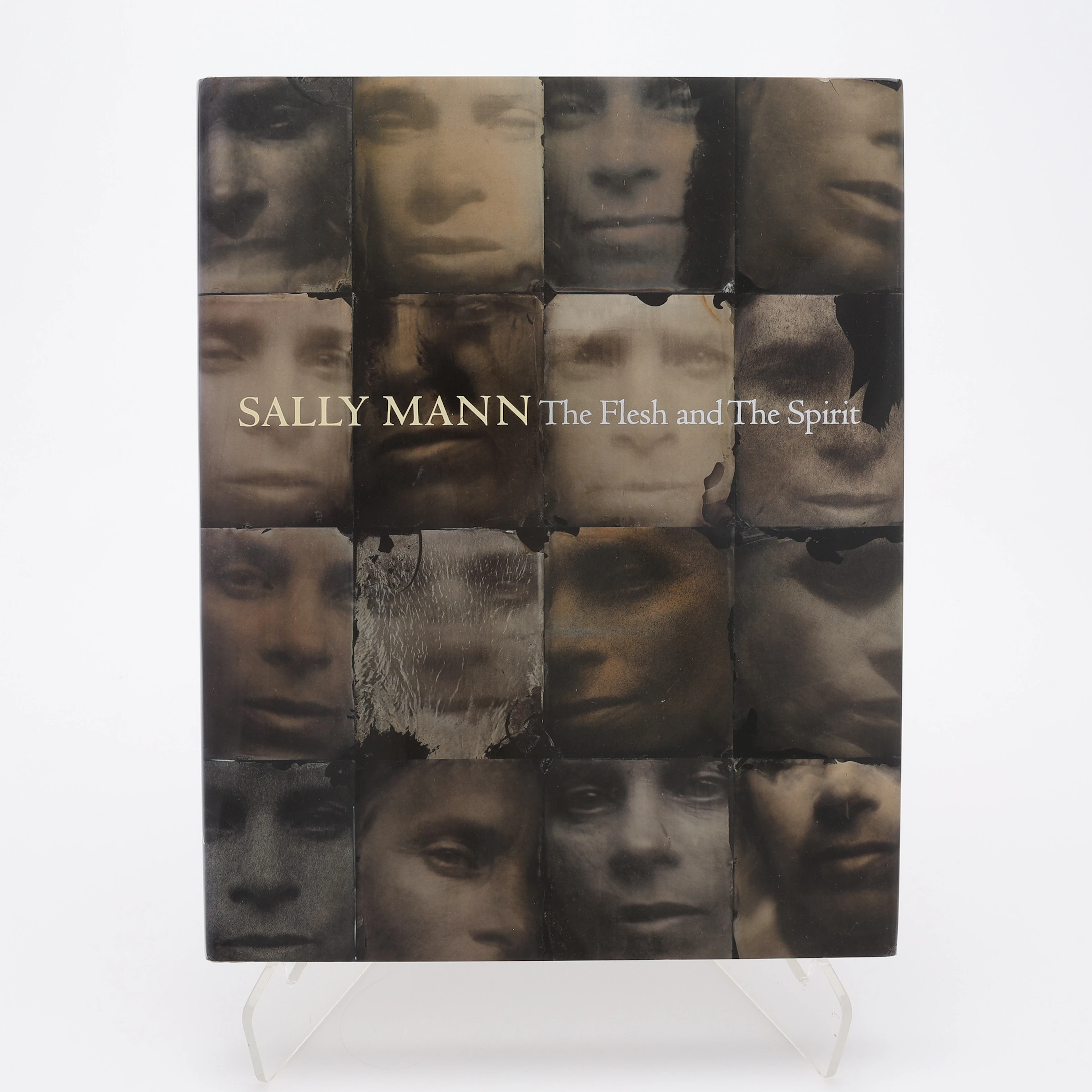 FOTO. DEN AMERIKANSKA FOTOGRAFEN SALLY MANNS THE FLESH AND THE SPIRIT