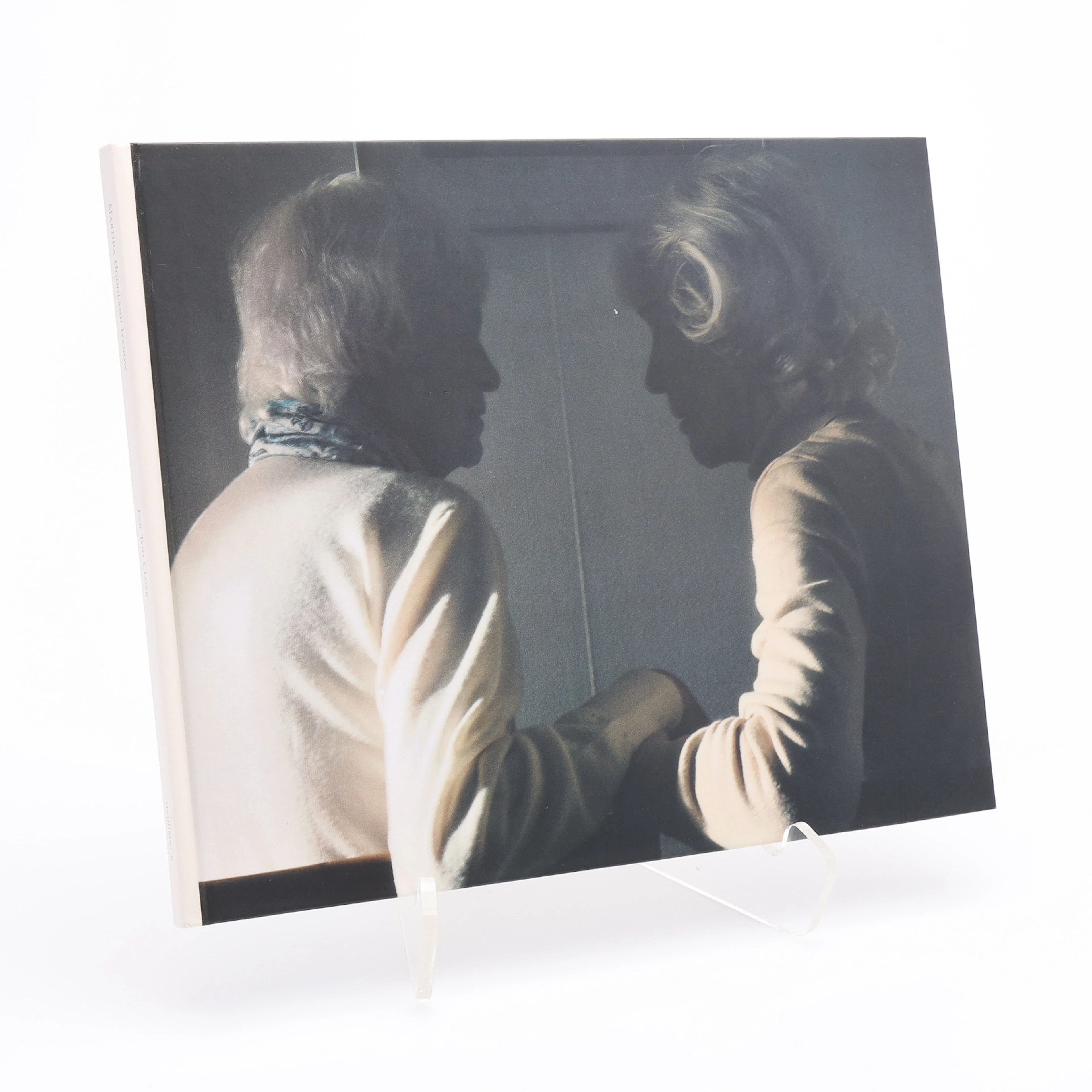 MARTINA HOOGLAND IVANOWS "FAR TOO CLOSE" I FÖRSTA UPPLAGAN, 2010.