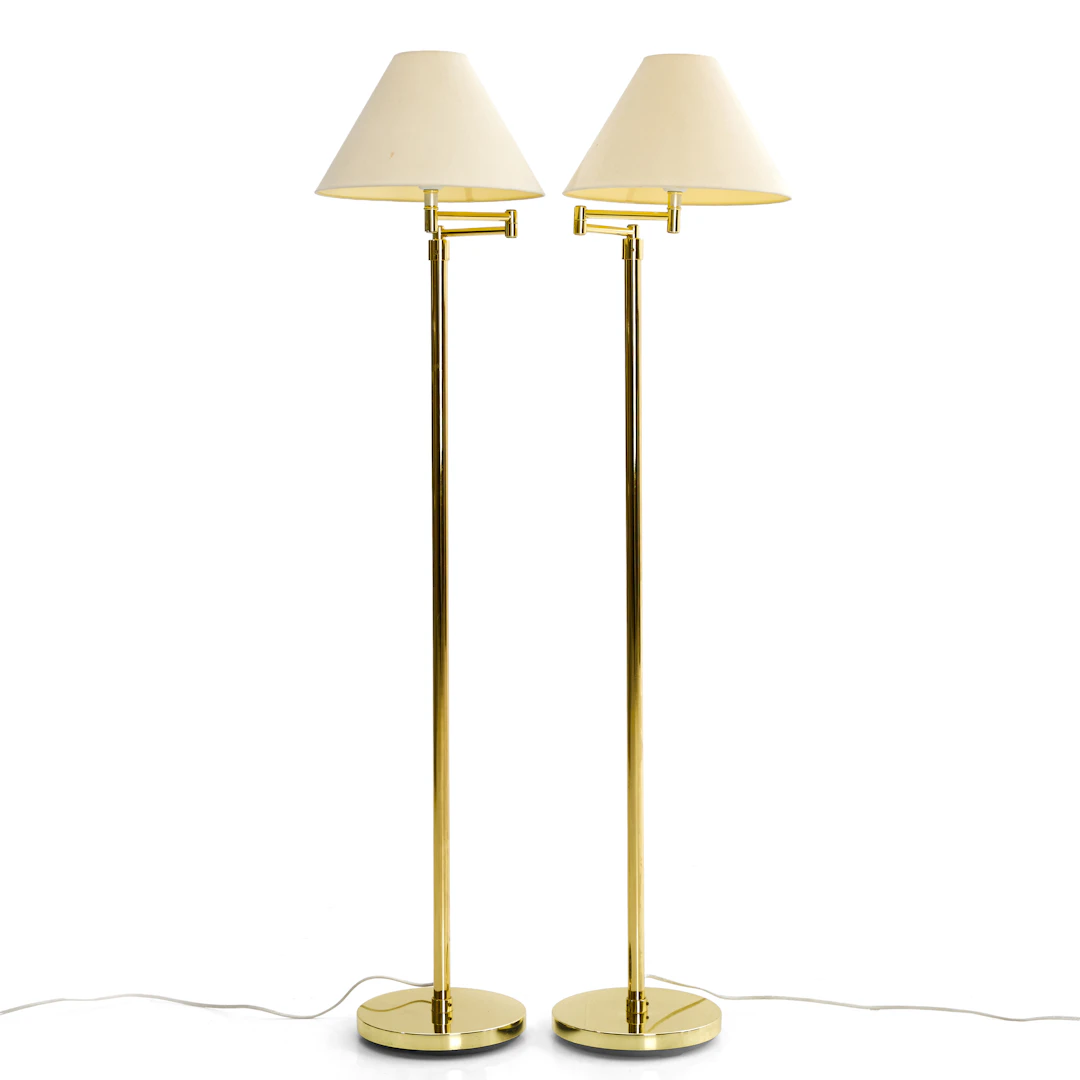 GOLVLAMPOR, 1 par, mässing med svängbar arm.