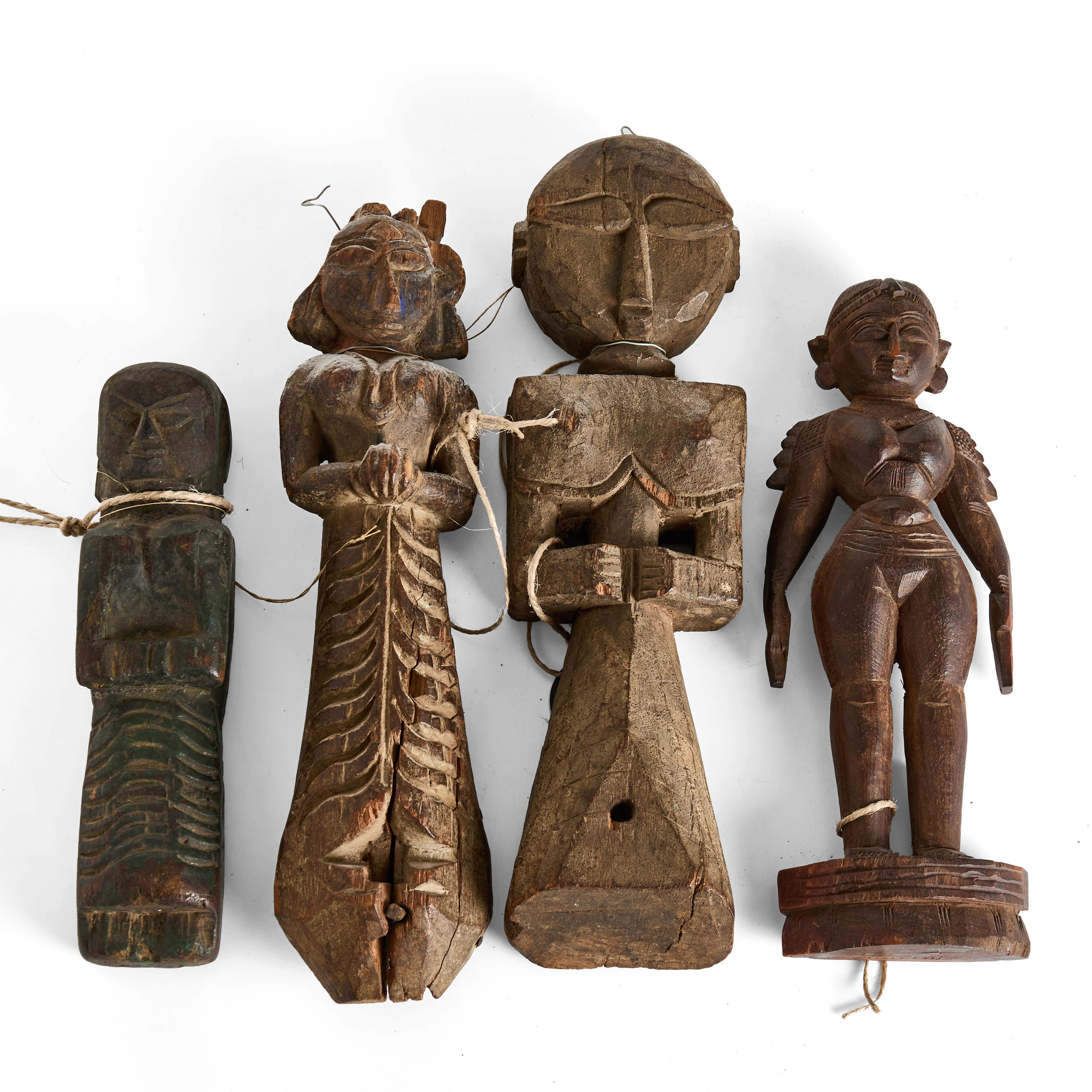 SMÅSKULPTURER, 4 st, Indien, ost-Asien, 18/1900-tal.