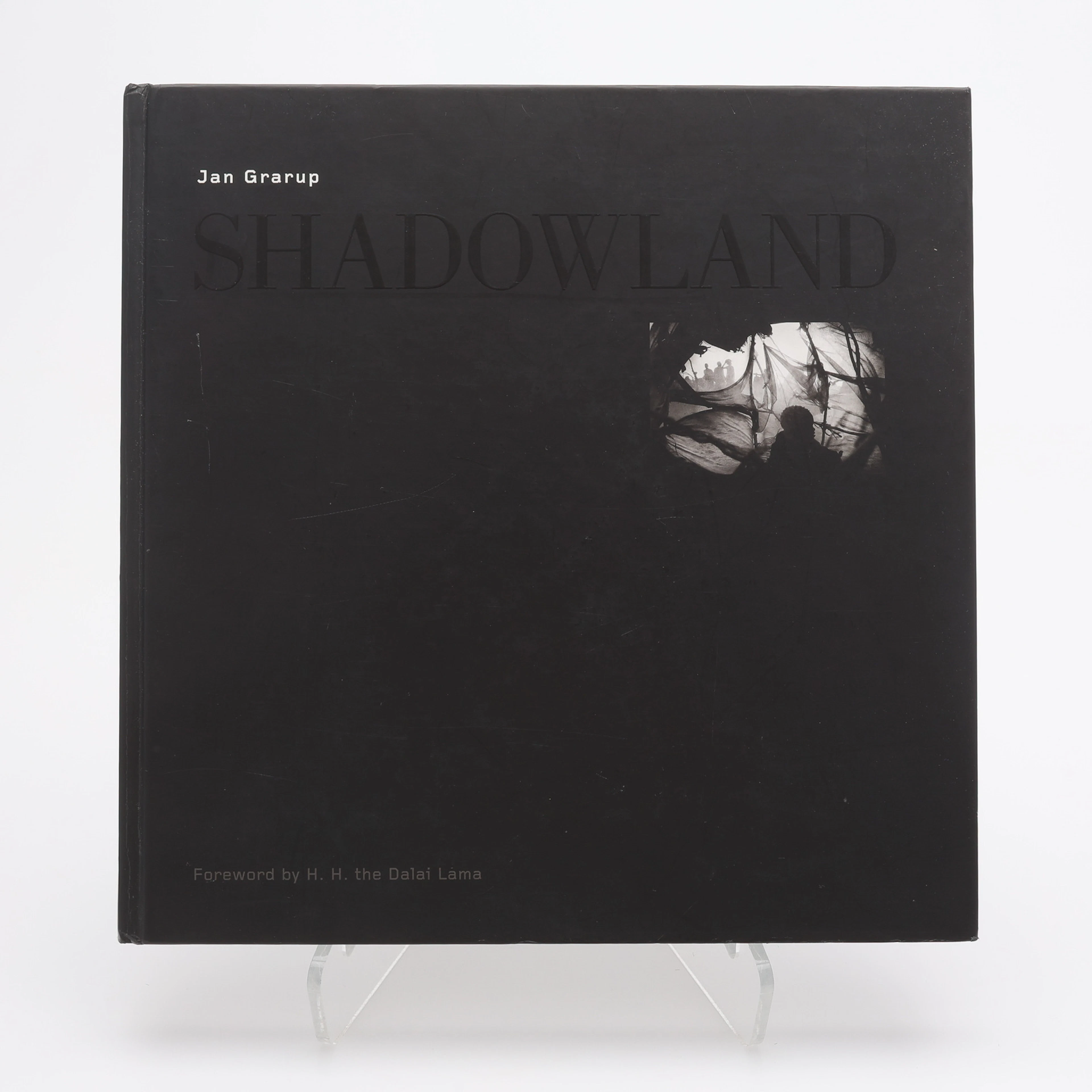 FOTO. DEN DANSKE FOTOGRAFEN JAN GRARUPS "SHADOWLAND" I BEGRÄNSAD FÖRSTA