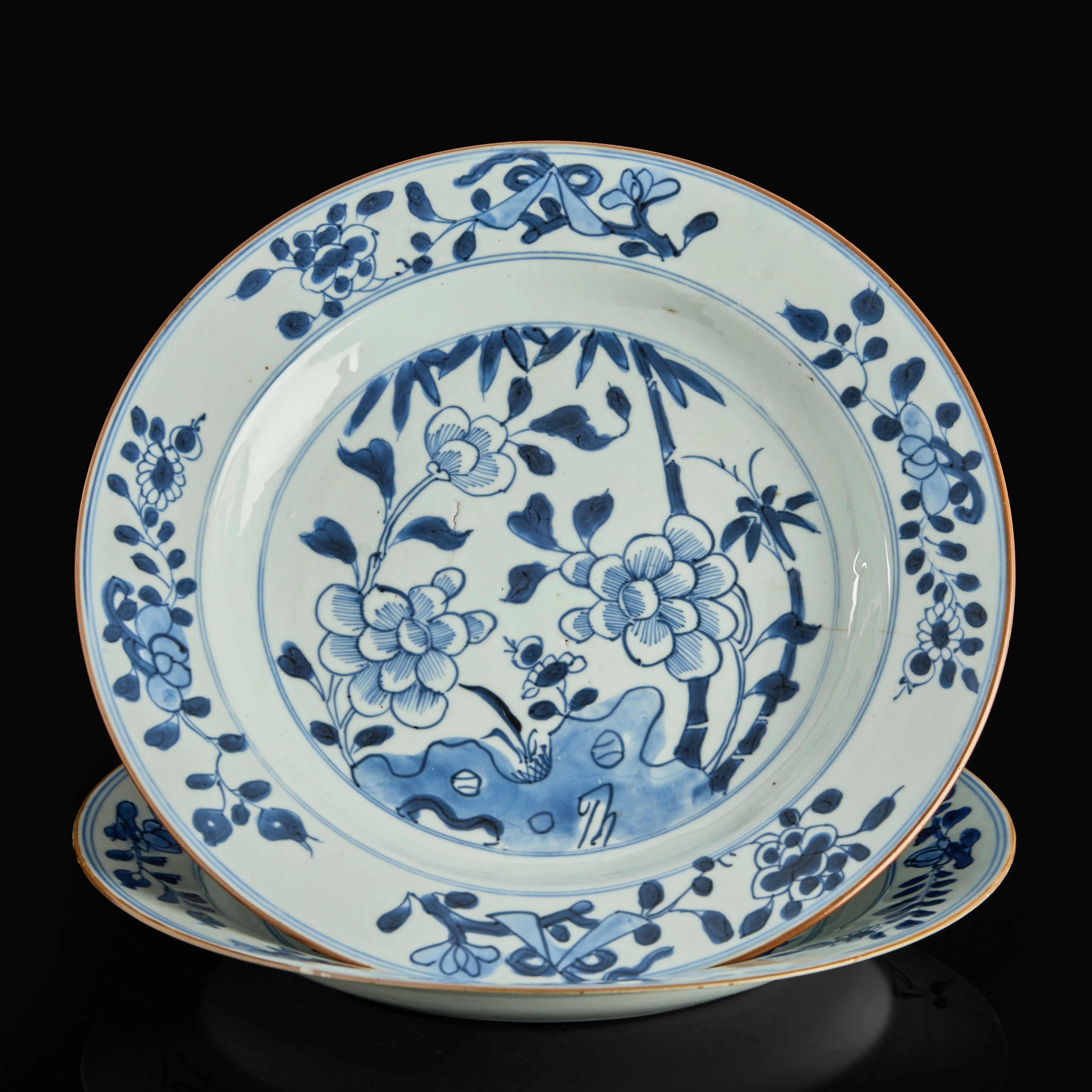 TALLRIKAR (2), exportporslin, Kina, dekor i underglasyrblått, 1700-tal.