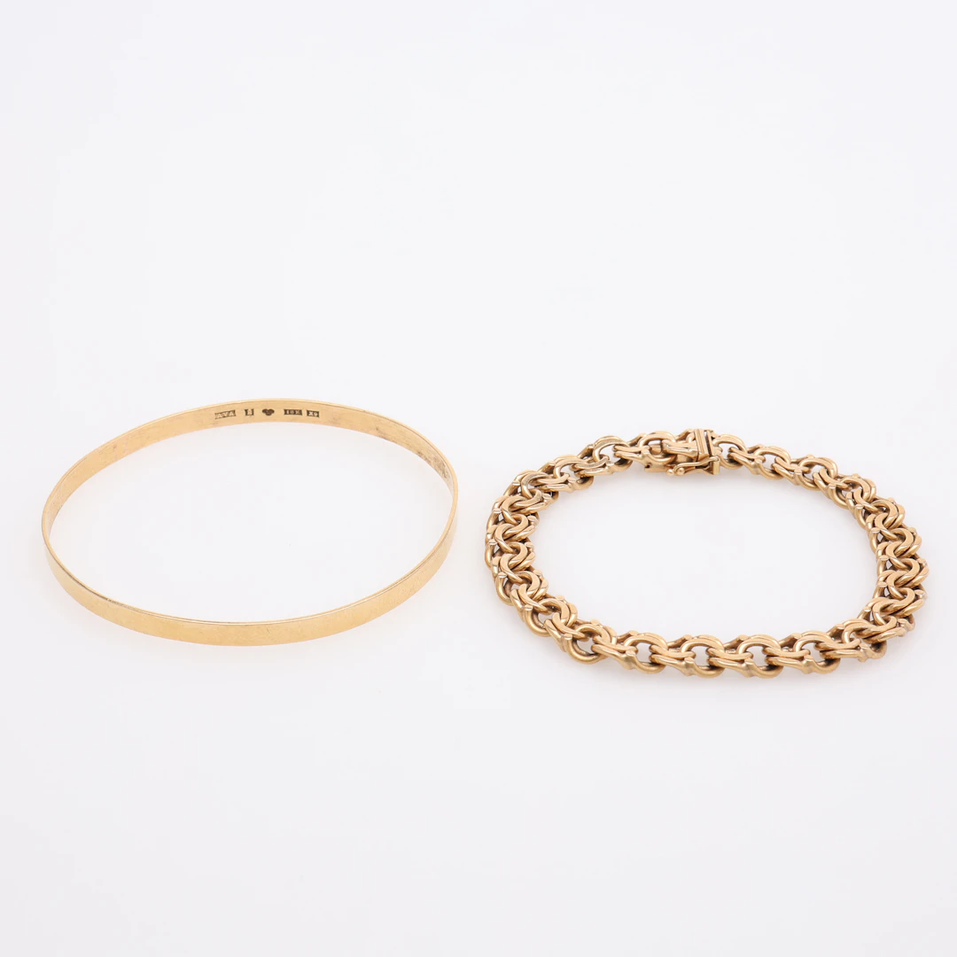 ARMBAND, TVÅ STYCKEN, 18K GULD, TOTAL VIKT CA 34,1 GRAM.