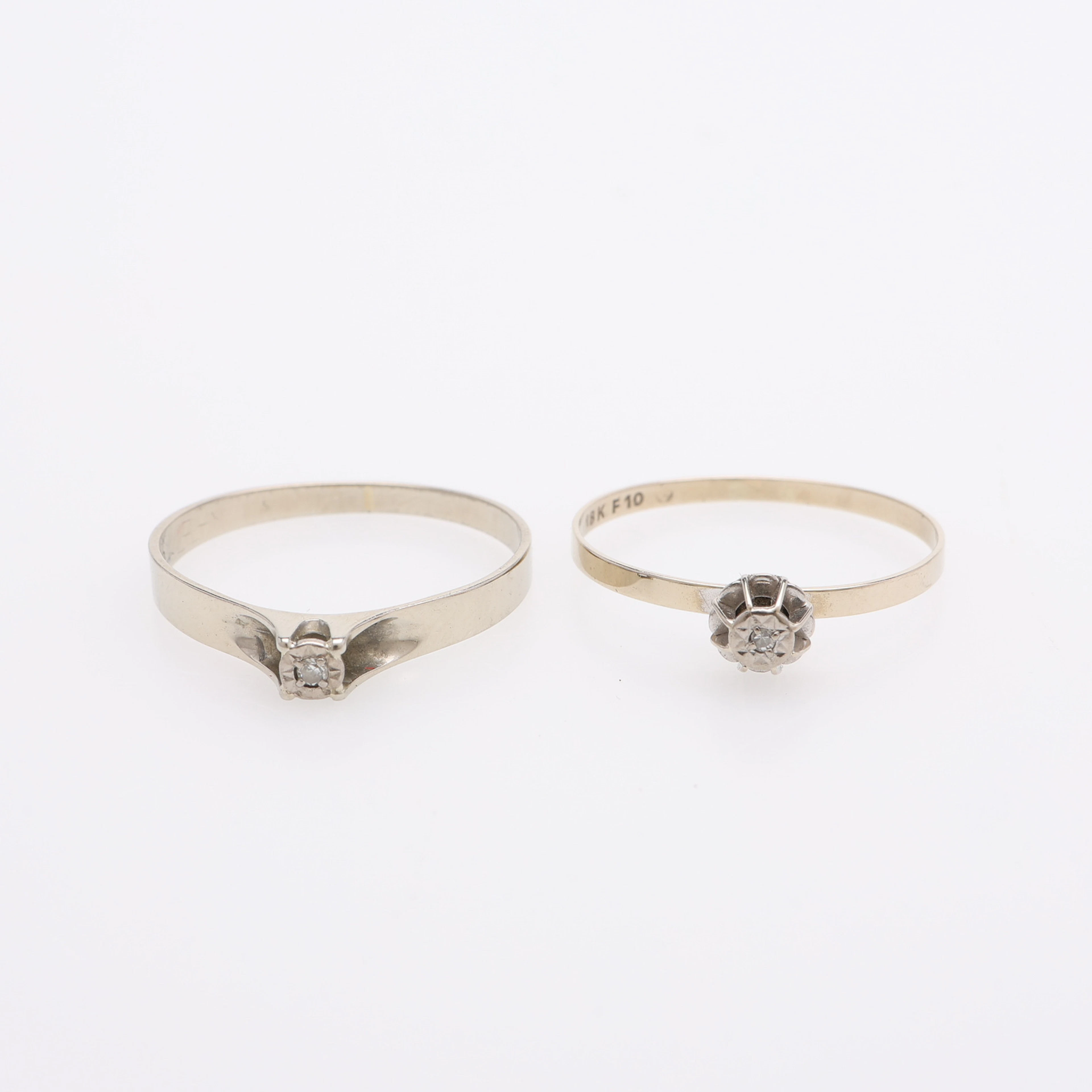 RINGAR, 2 ST, 18 k vitt guld med små diamanter, Guldfynd, 1978 och