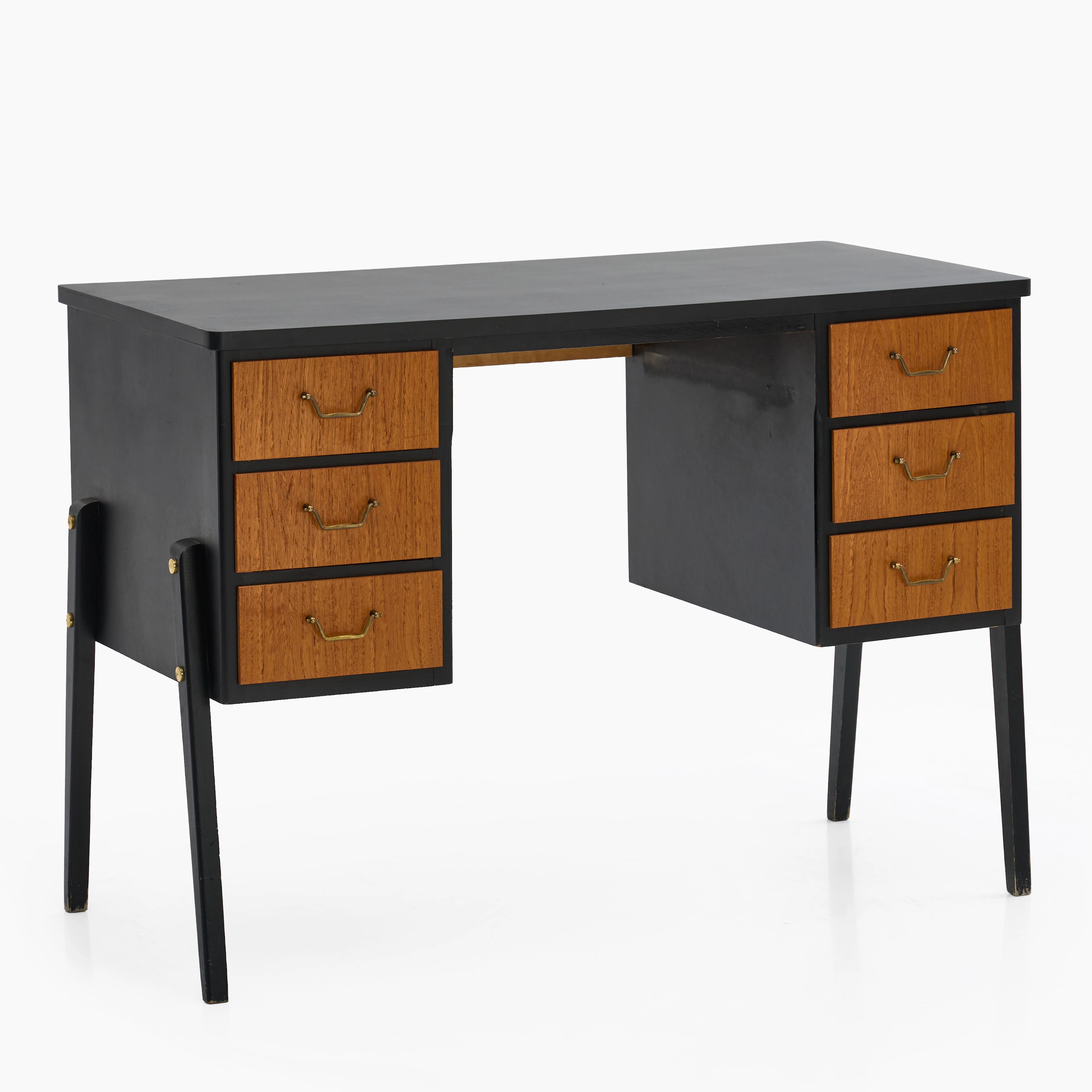 SKRIVBORD, teak, delvis svartlackerat, 1950-tal.