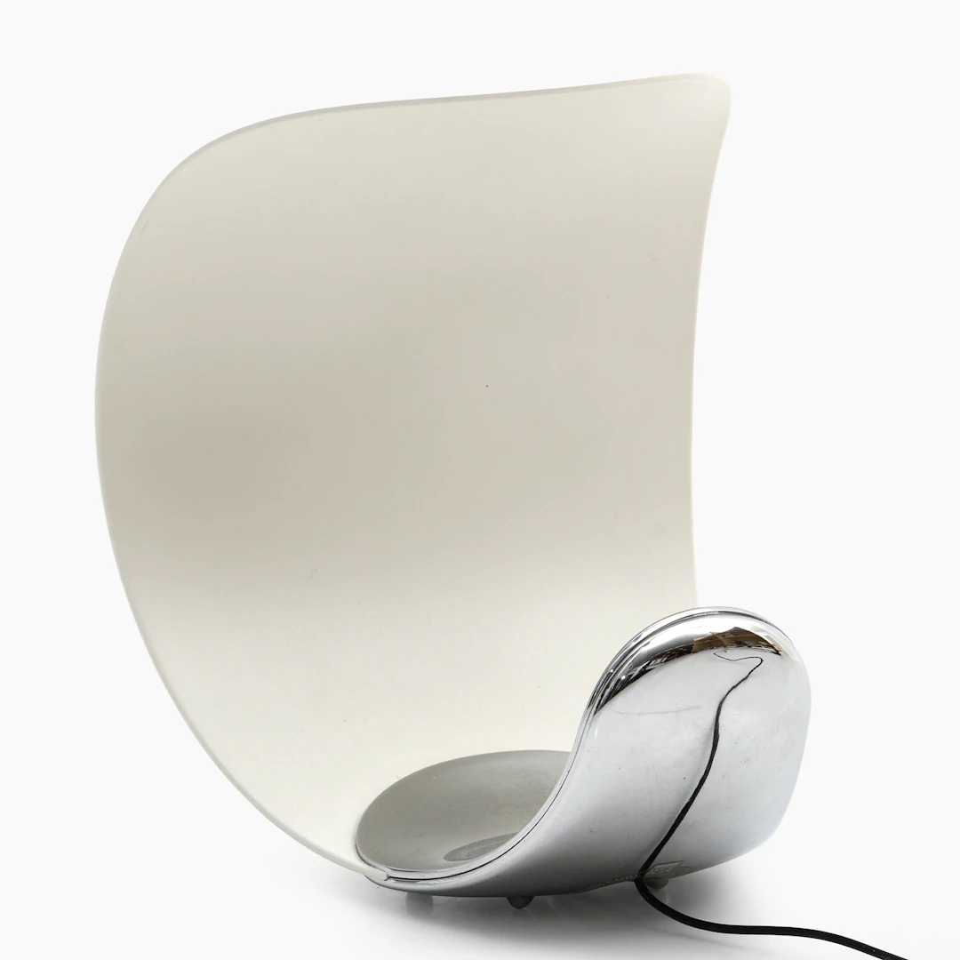 SEBASTIAN BERGNE. Bordslampa, "Curl", Luceplan, formgiven 2012, krom och plast.