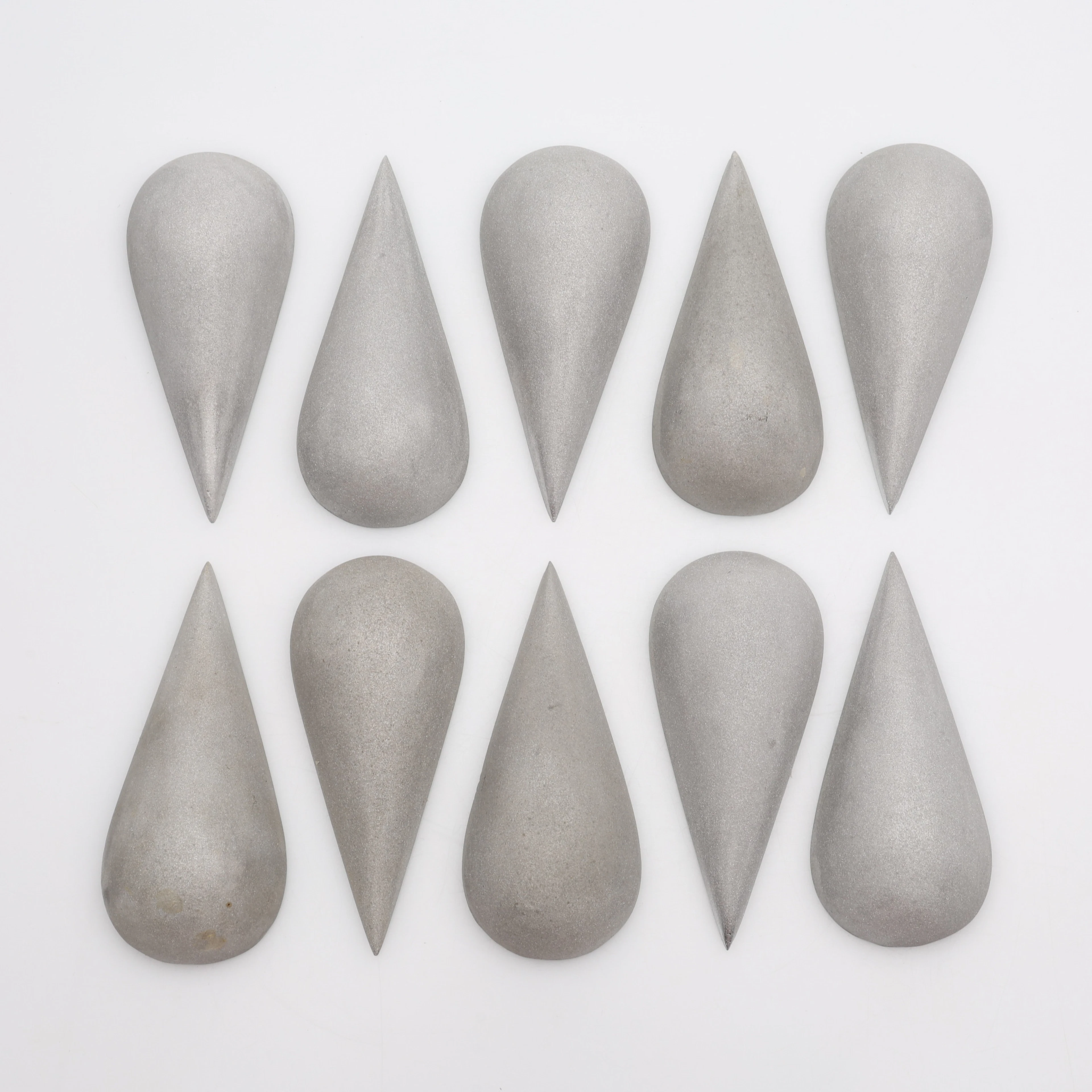 STINA EBERS 1962-2025. 10 SKULPTURER, ALUMINIUM, "DROP TOP", MONOGRAMSIGNERADE