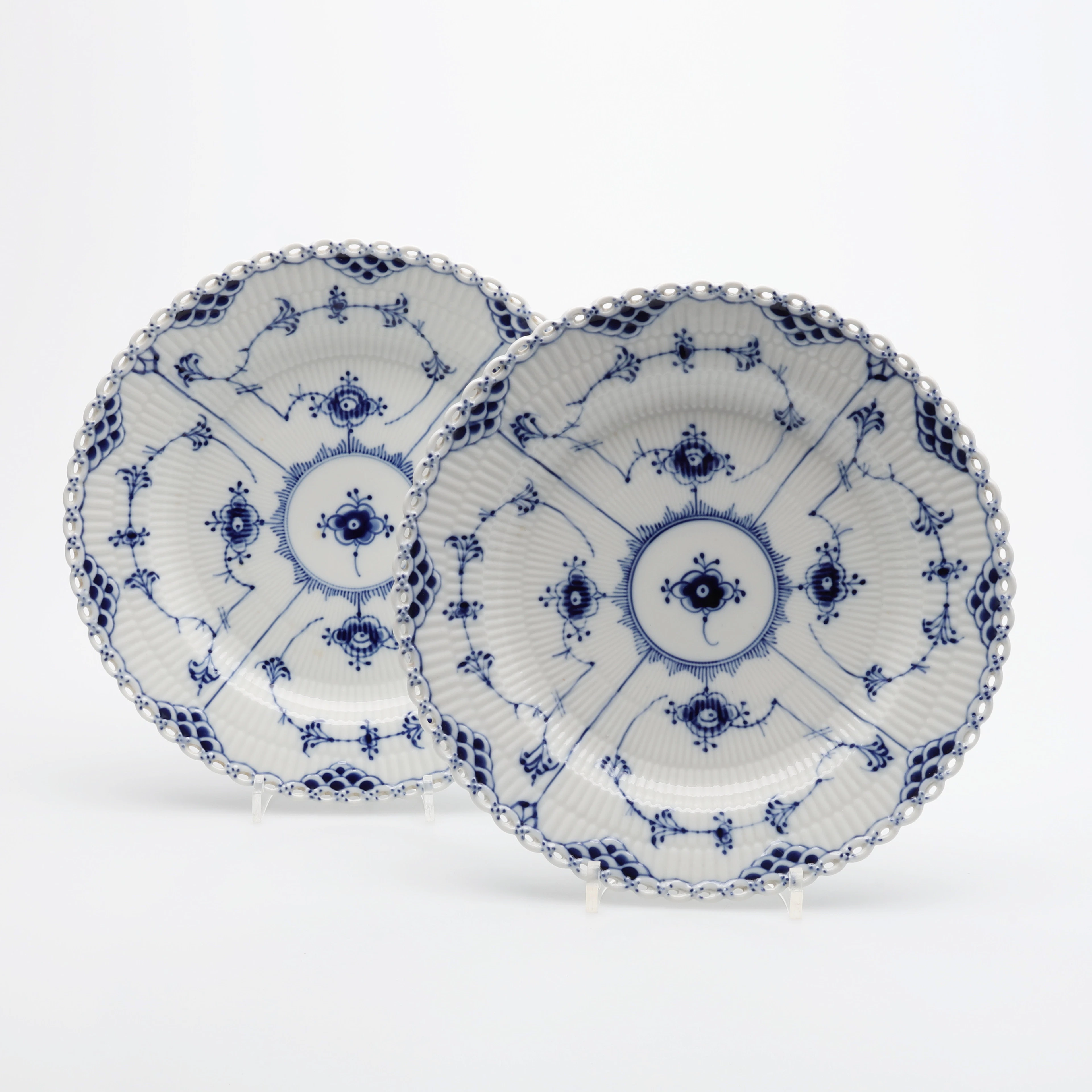 TALLRIKAR, TVÅ STYCKEN, MUSSELMALET, ROYAL COPENHAGEN.