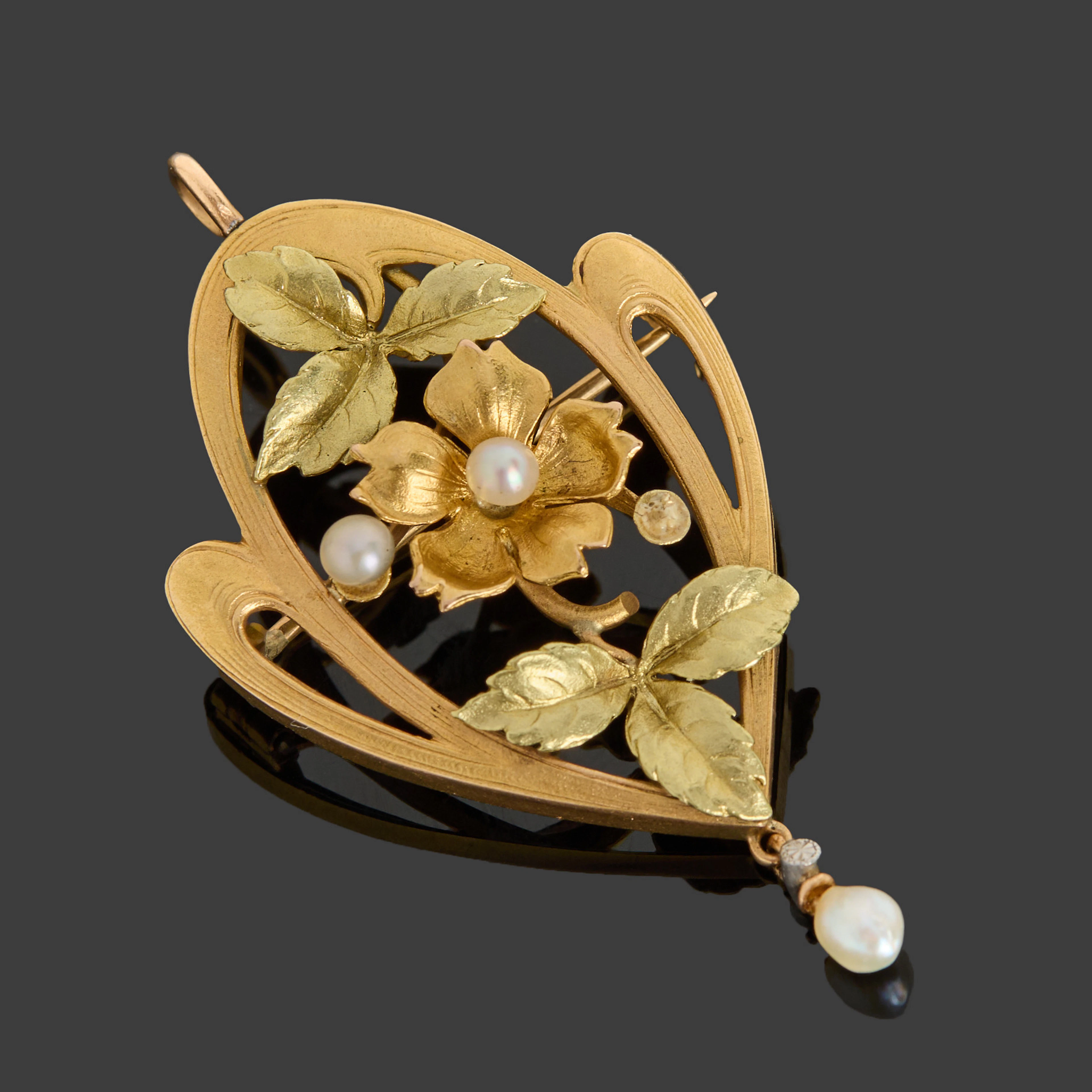 HÄNGE/BROSCH, 18k guld, jugend, 1800-tal, genombruten dekor dekorerat