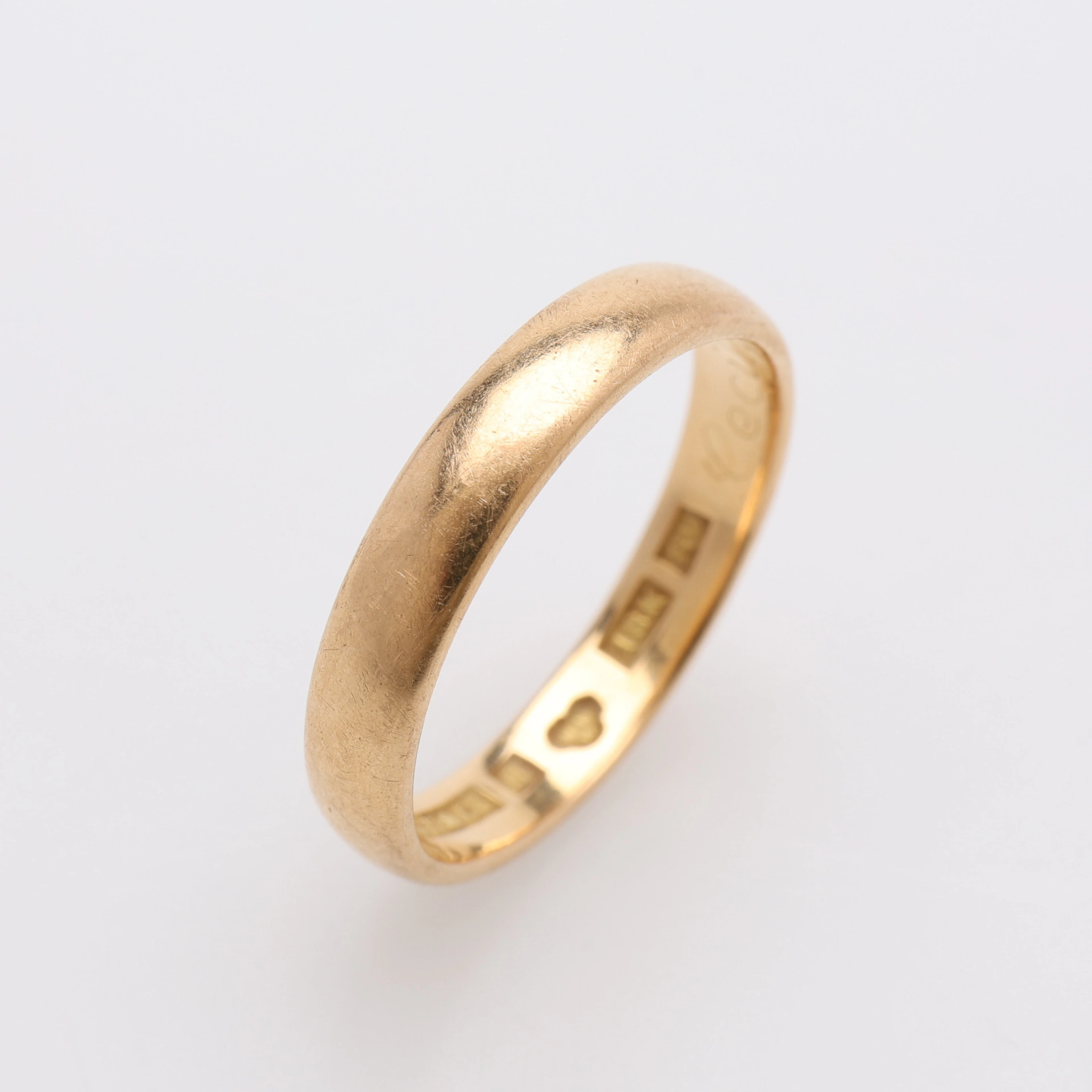 SLÄT RING, 18 k guld, 4,5 g.