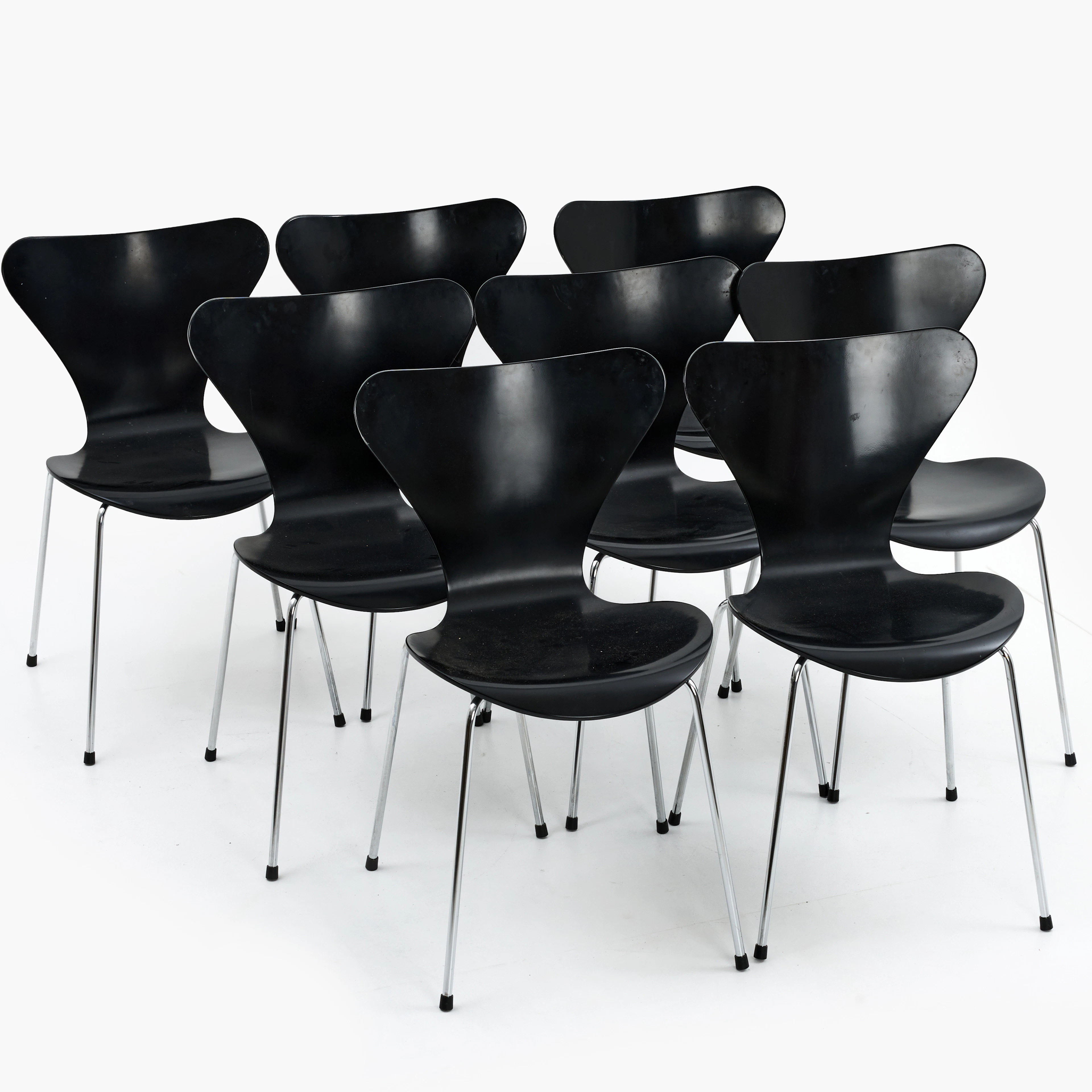 ARNE JACOBSEN. Stolar, 8 st, "Sjuan", Fritz Hansen, Danmark, 1990-tal