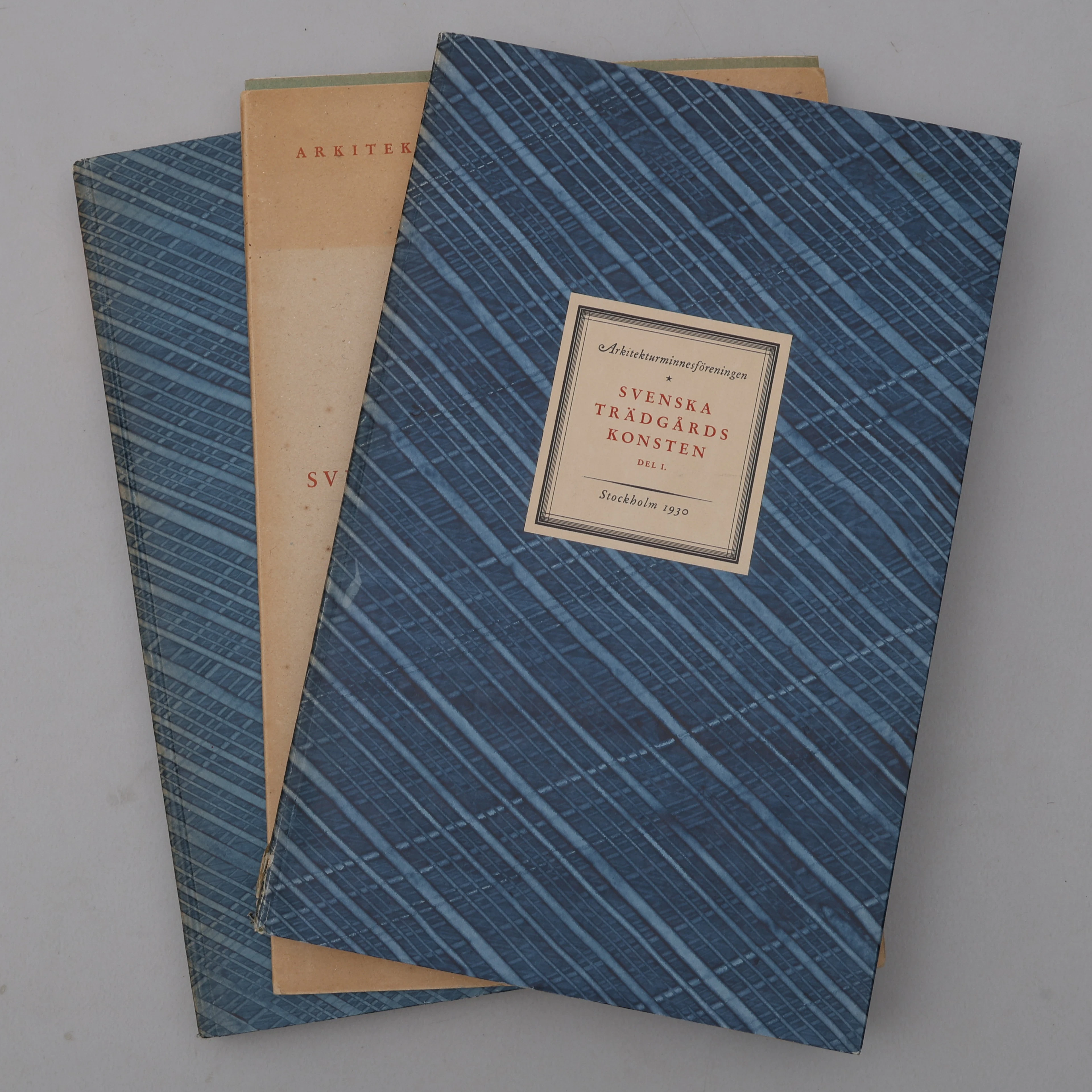 BIBLIOFILI/TRÄDGÅRD. SVENSKA TRÄDGÅRDSKONSTEN SÅDAN DEN TILL VÅRA