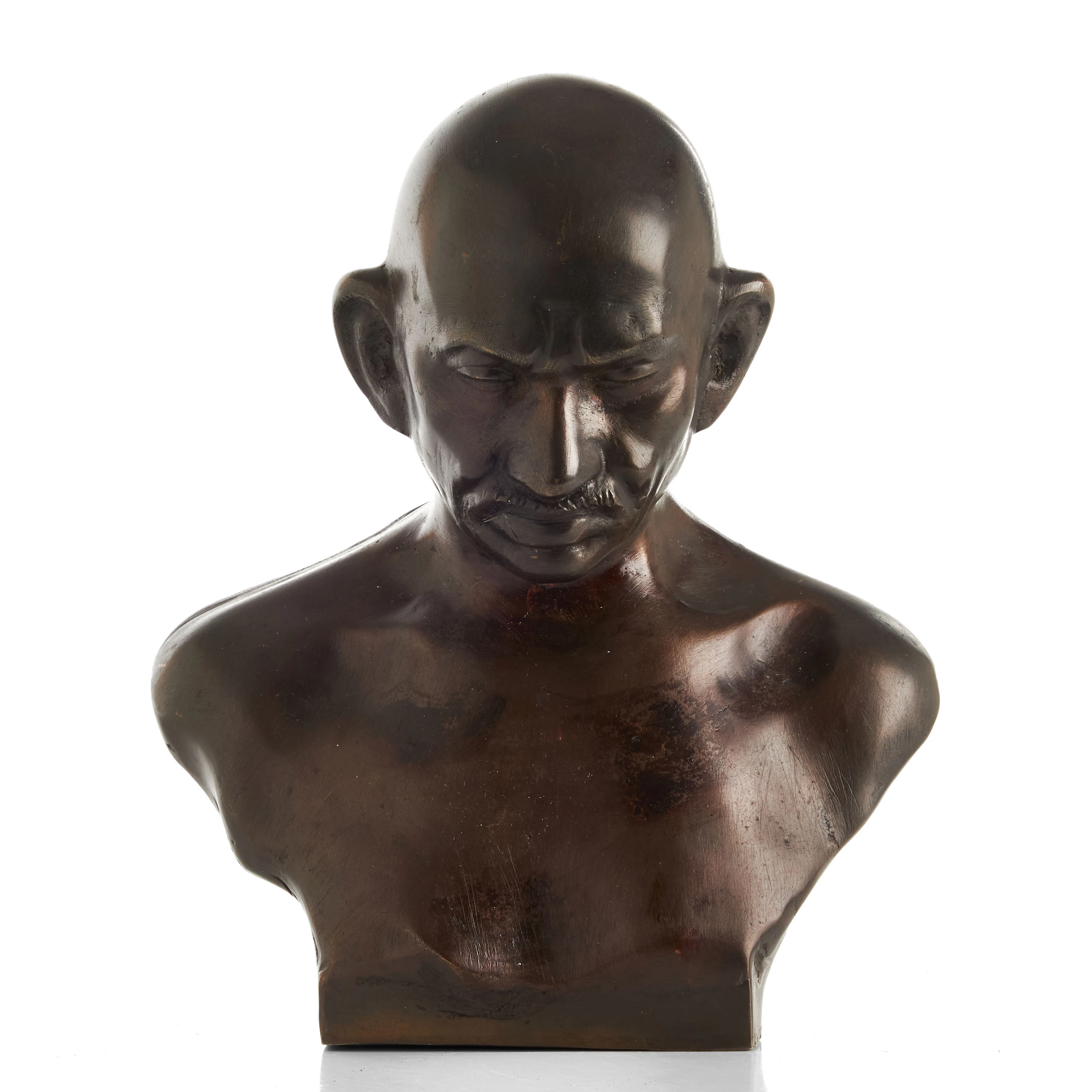 VINAYAK PANDURANG KARMARKAR. EFTER. Byst föreställande Mahatma Gandhi, brons.