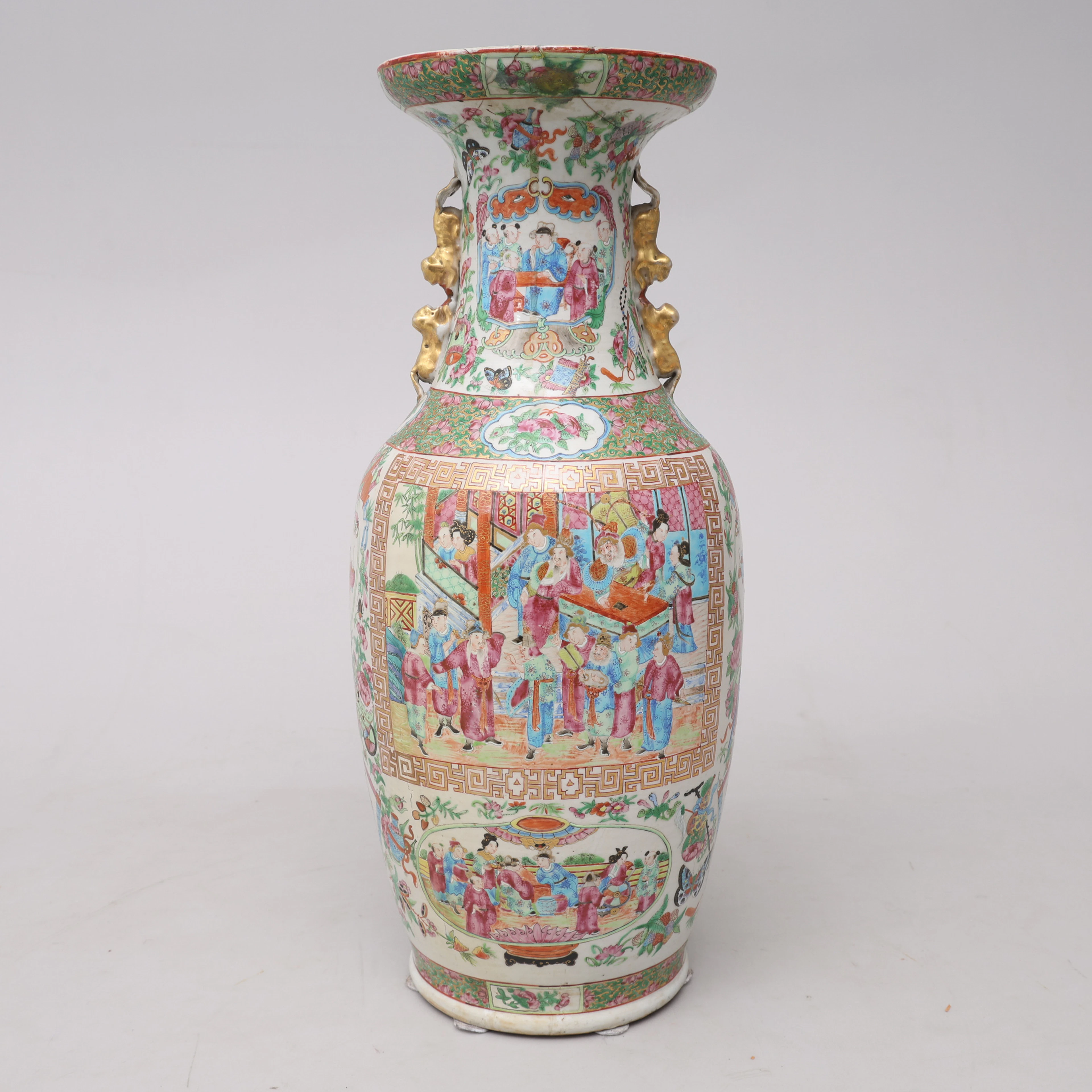 GOLVVAS, Kina, canton rose, porslin med emaljmåleri, sen Qing (1644-1912)
