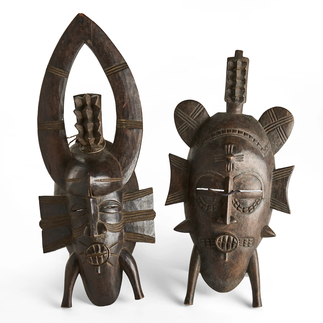 MASKER, 2 st, Senufo, "Kpelie", väst-Afrika, 1900-talets senare del.