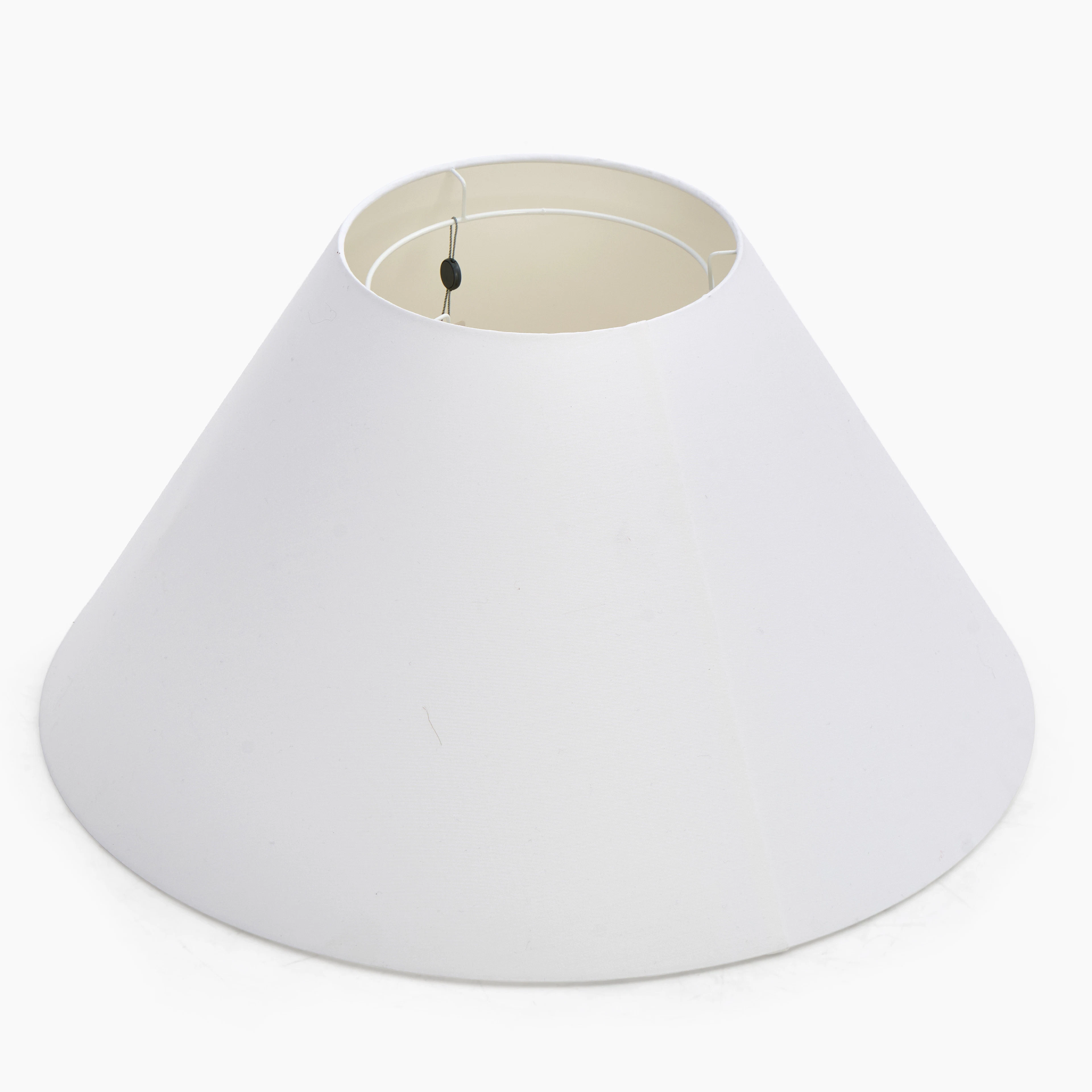 FIRMA SVENSKT TENN, lampskärm, "Spänd 2368", textilklädd vit bomull/satin.