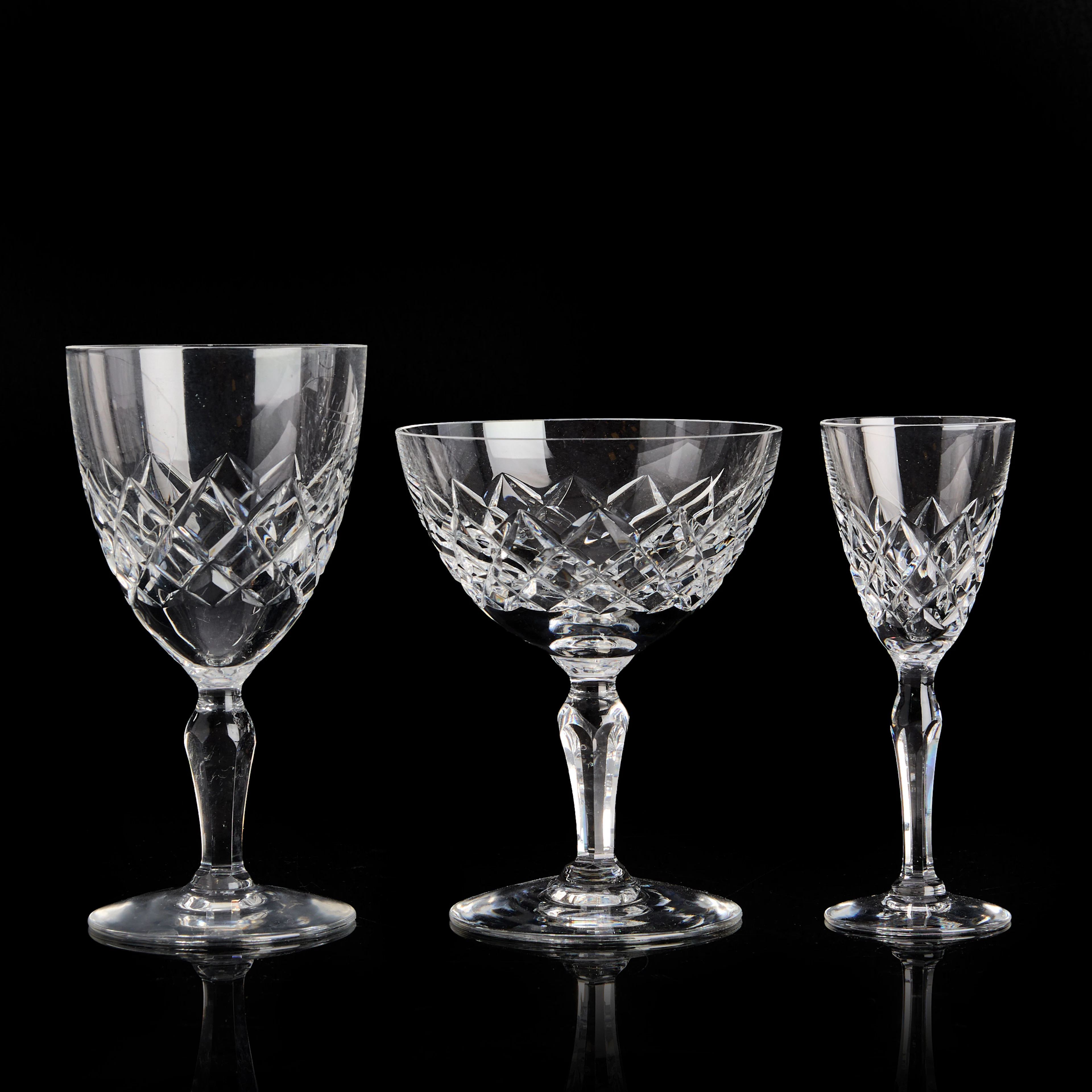GUNNAR CYRÉN (1931–2013). Glasservis (22 delar), "Karolina", slipat